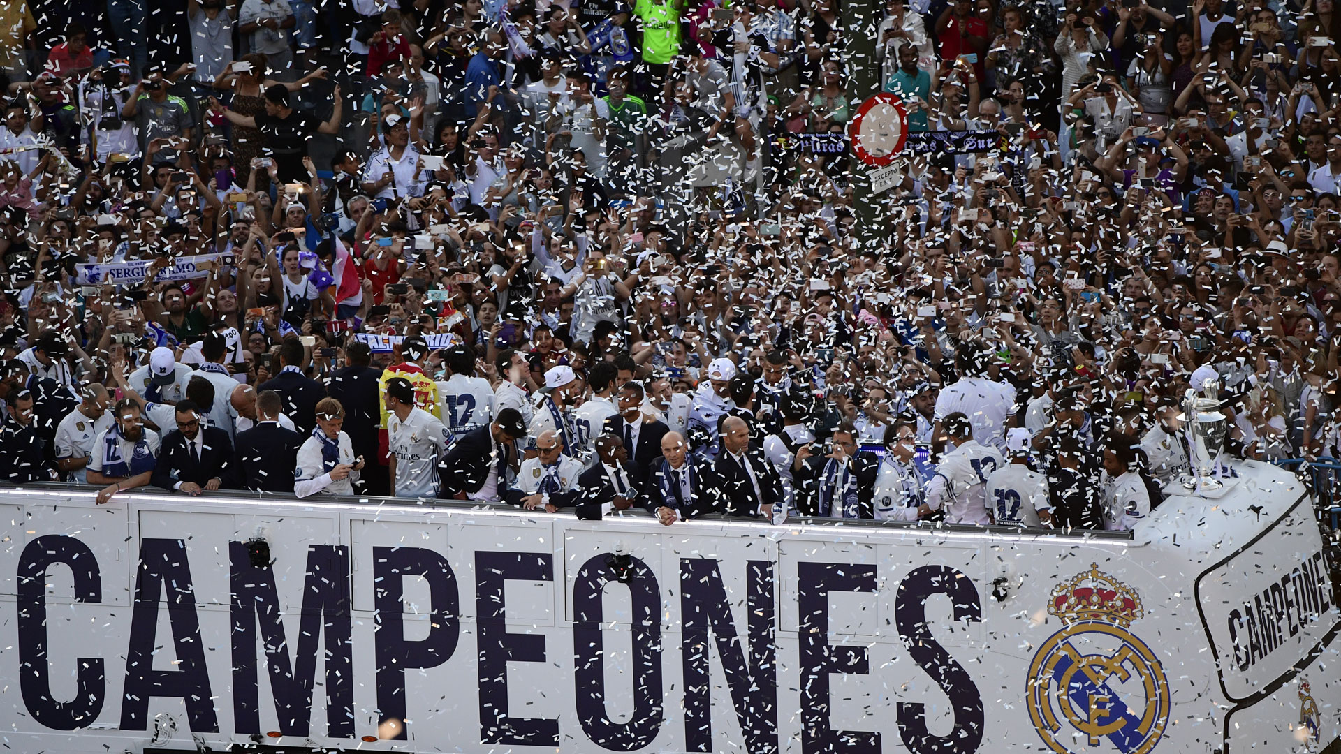 Es la primera vez que un equipo logra el bicampeonato de la Champions, desde que se juega con el actual formato