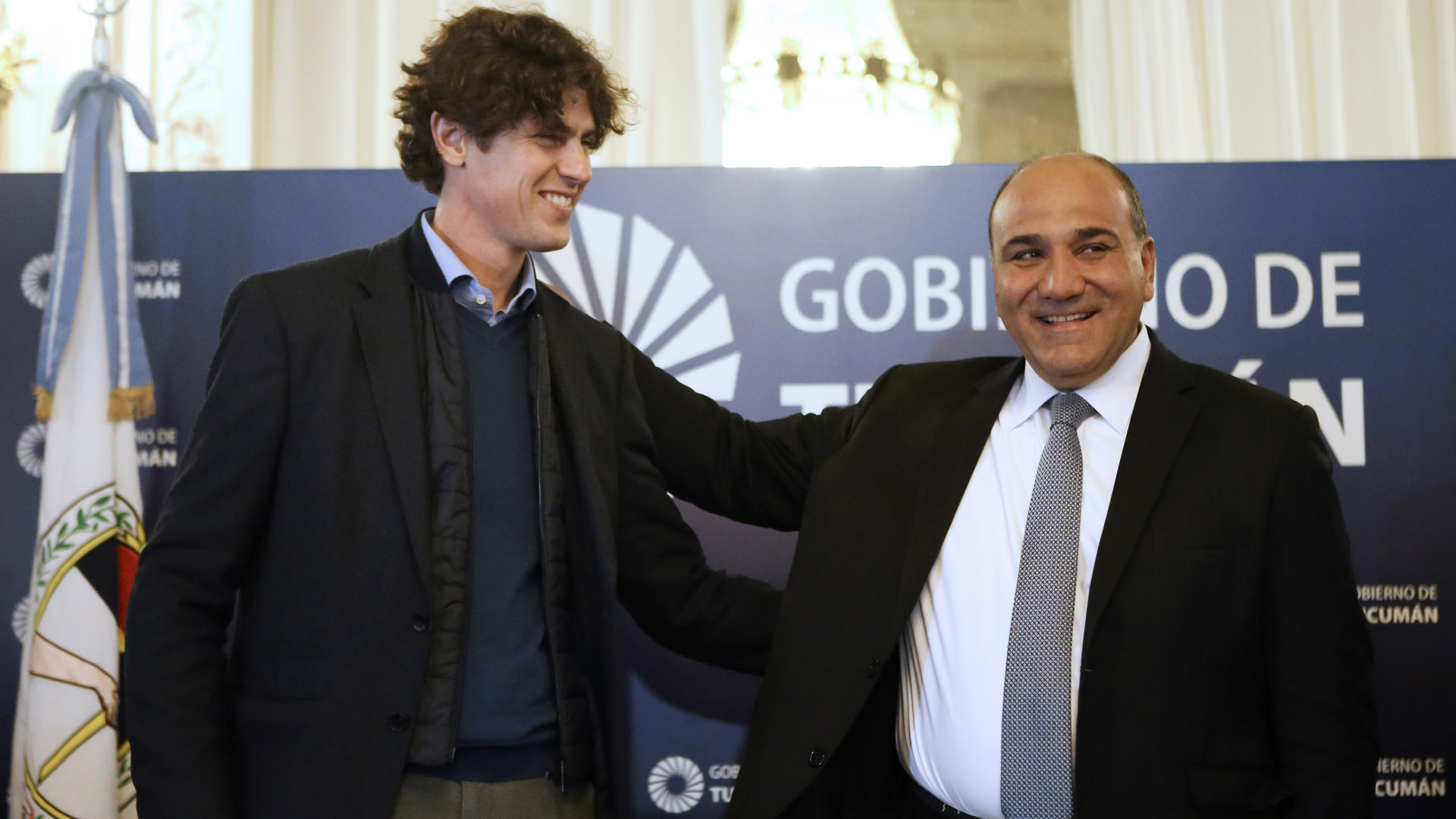 El ex embajador en EEUU, Martín Lousteau, junto al gobernador de Tucumán, Juan Manzur. NA
