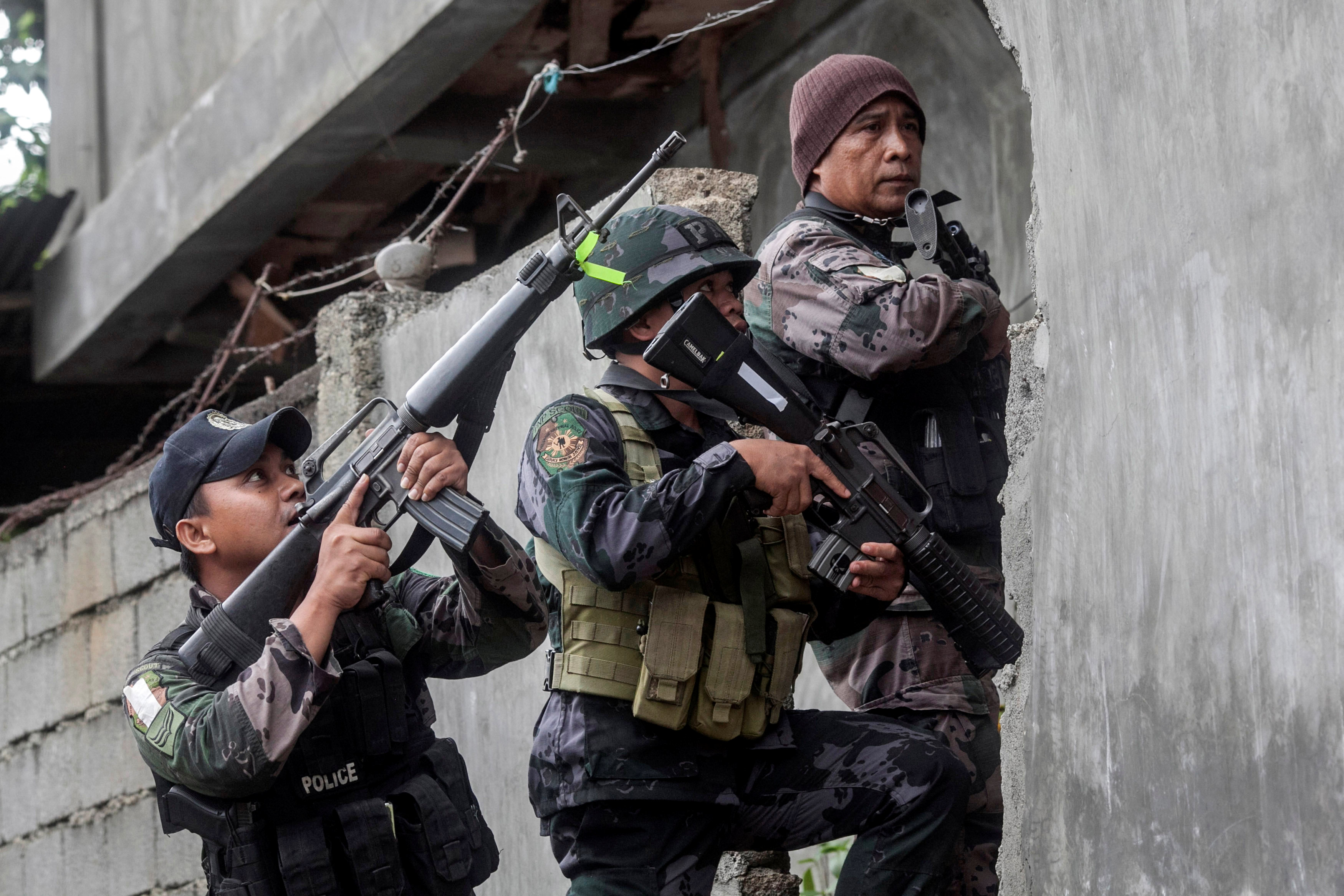 El ejército filipinos durante operaciones para desmantelar al grupo yihadista