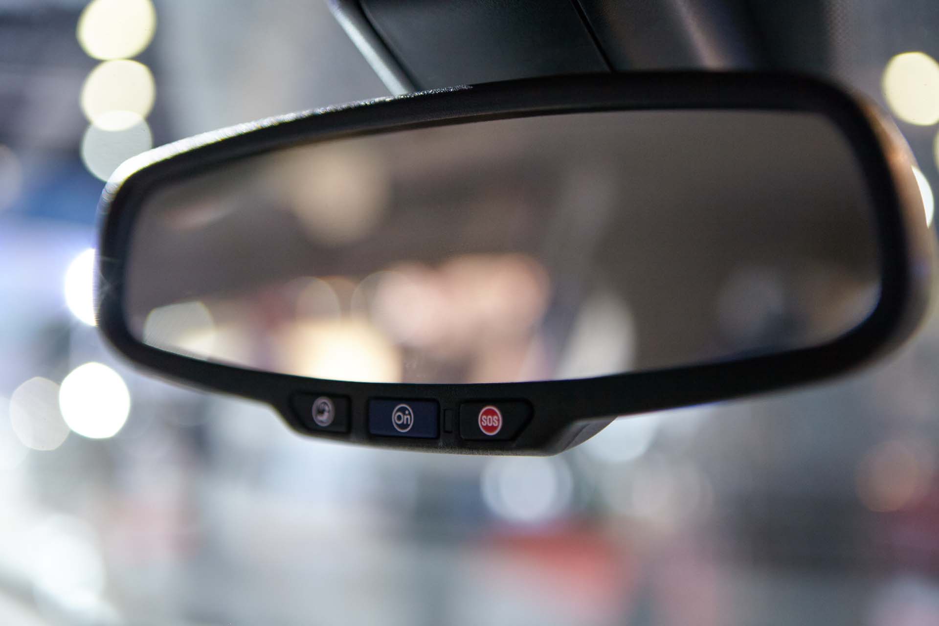 Chevrolet se diferencia por su tecnología OnStar: asistencia personal en camino con solo presionar un botón (GM)