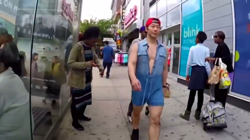 La prenda que divide a los neoyorquinos .Imagen fija012