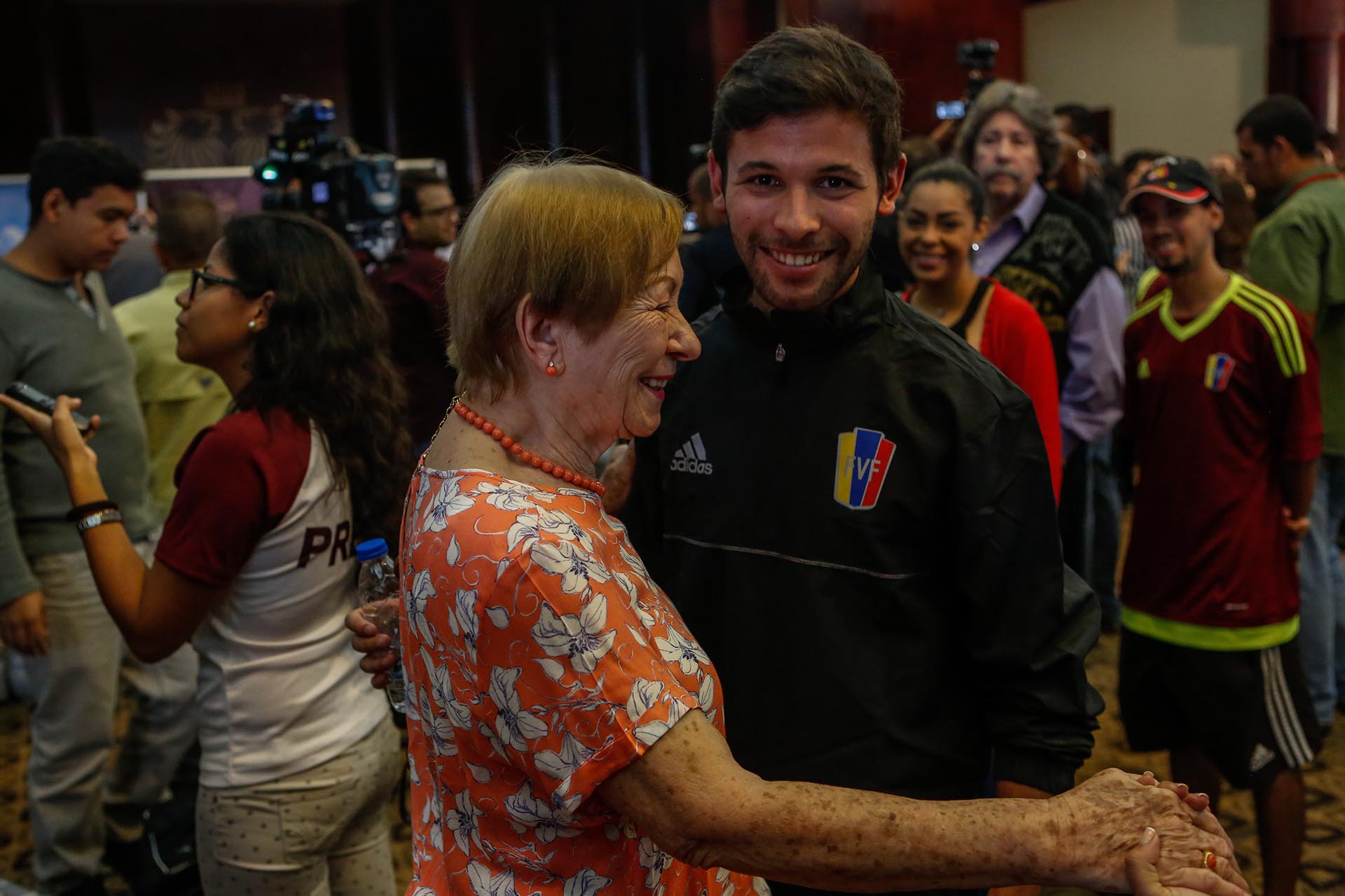 José Hernández, jugador de la selección categoría Sub 20 de fútbol de Venezuela, durante un encuentro con periodistas en Caracas