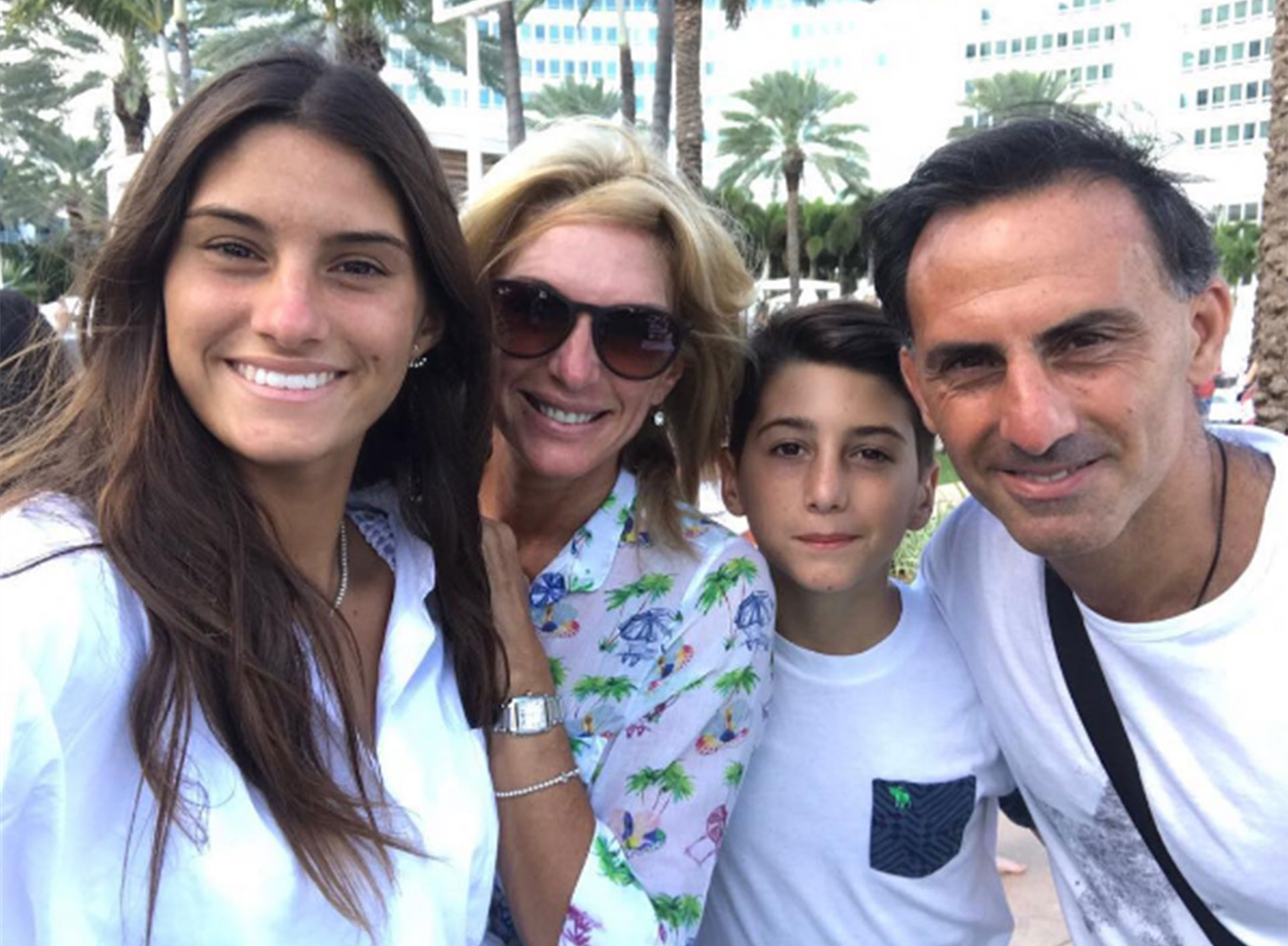 Yanina y Diego con sus hijos, Lola y Dieguito