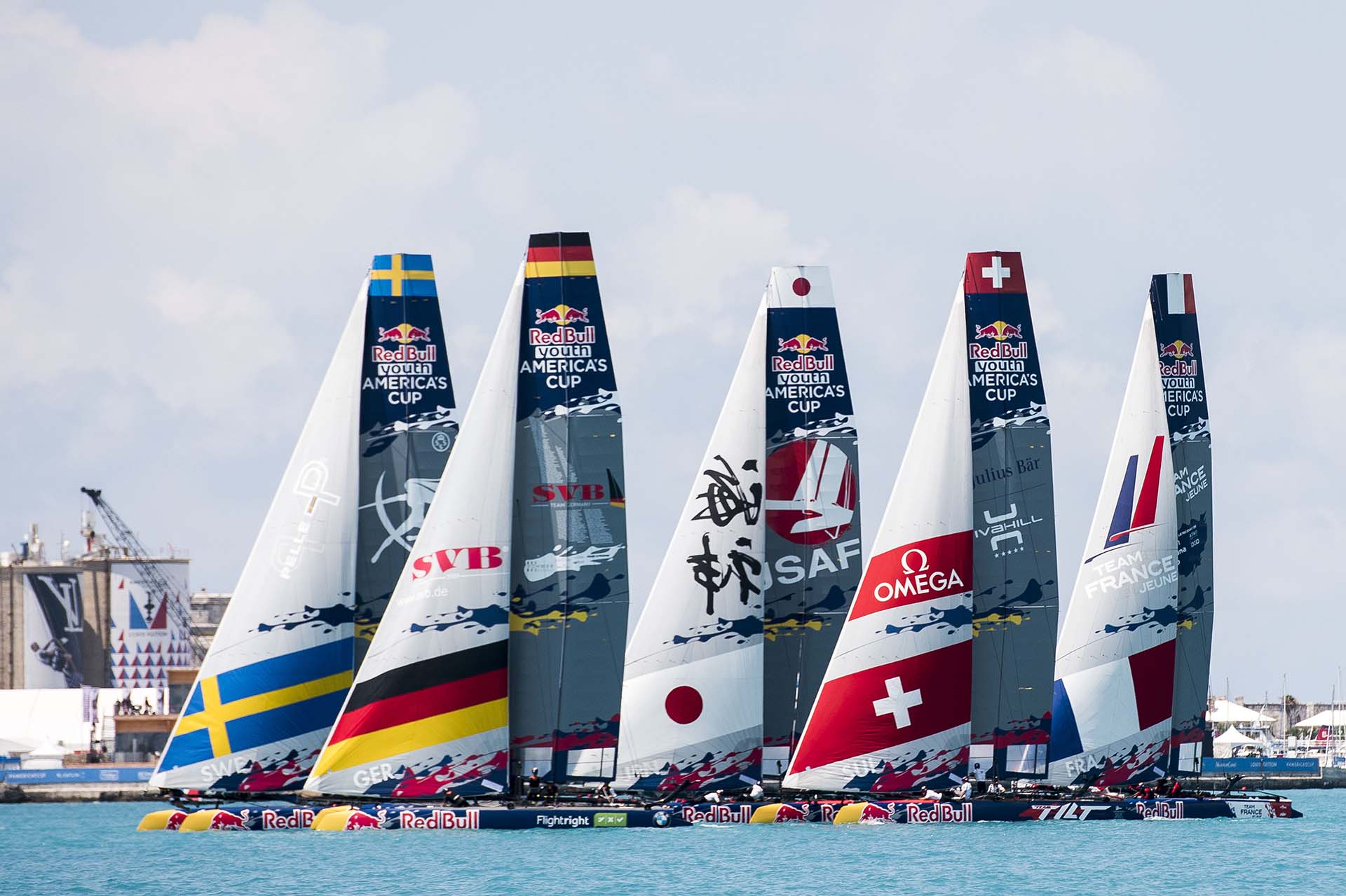 Carrera del Grupo A de la Copa Red Bull Youth America durante el día cuatro de la competencia en Hamilton, Bermuda