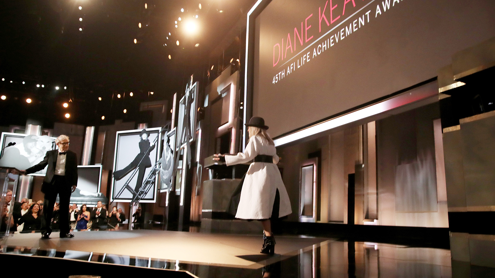 Woody Allen también sorprendió a los invitados con un divertido monólogo en el Dolby Theatre