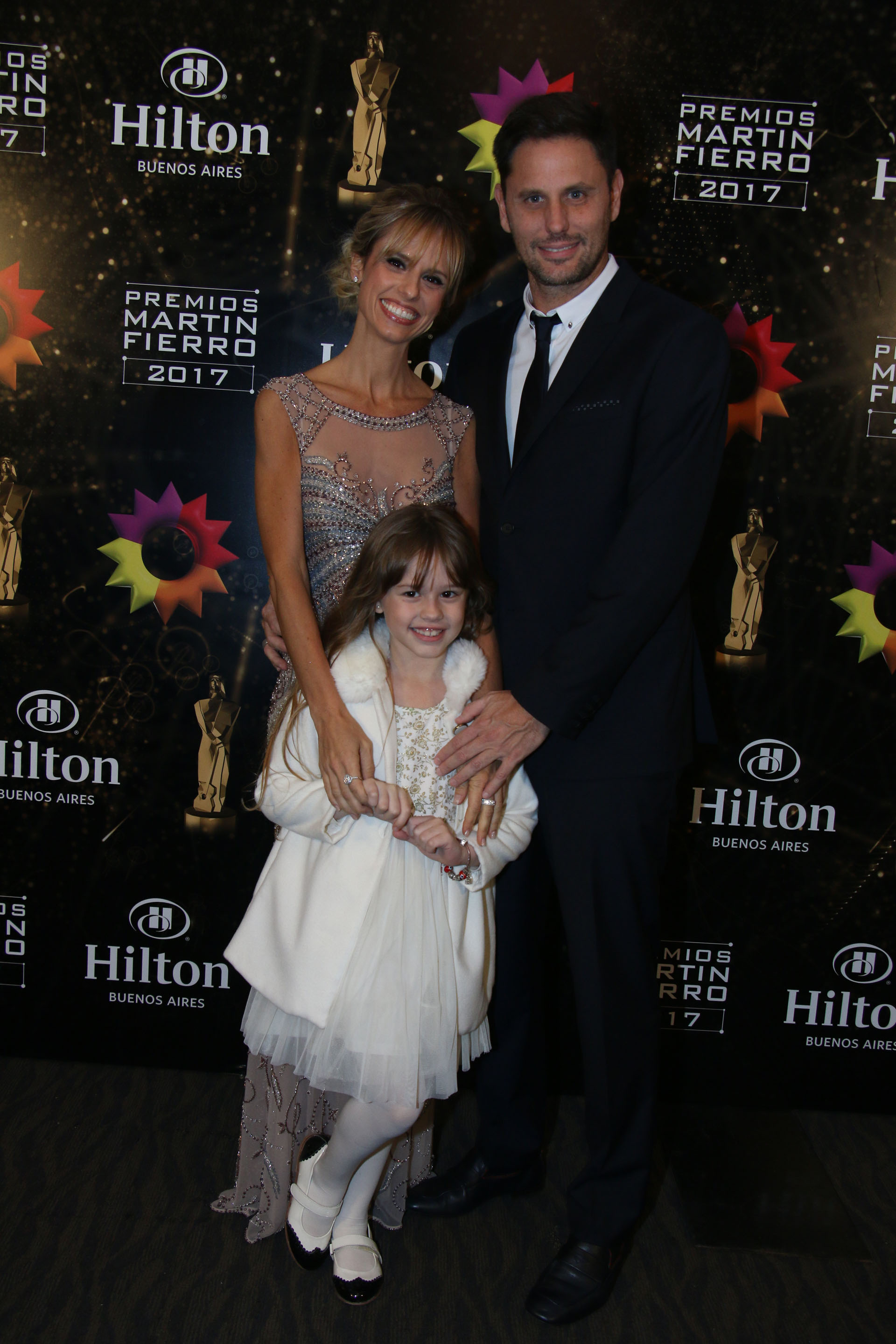 Mariana Fabbiani con su marido, el productor Mariano Chihade y su hija, Matilda