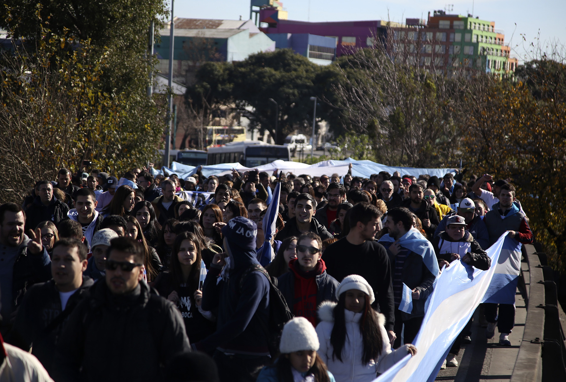 La militancia kirchnerista se movilizó masivamente a Sarandí
