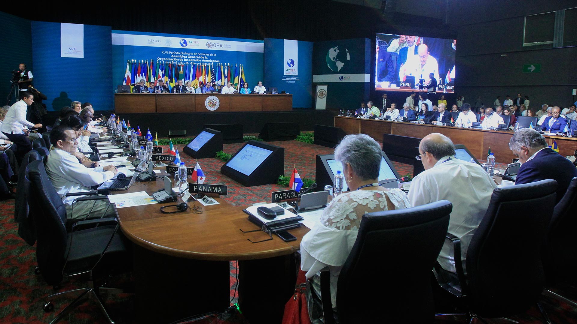 En Cancún se desarrolla la 47a. Asamblea General de la OEA (EFE)