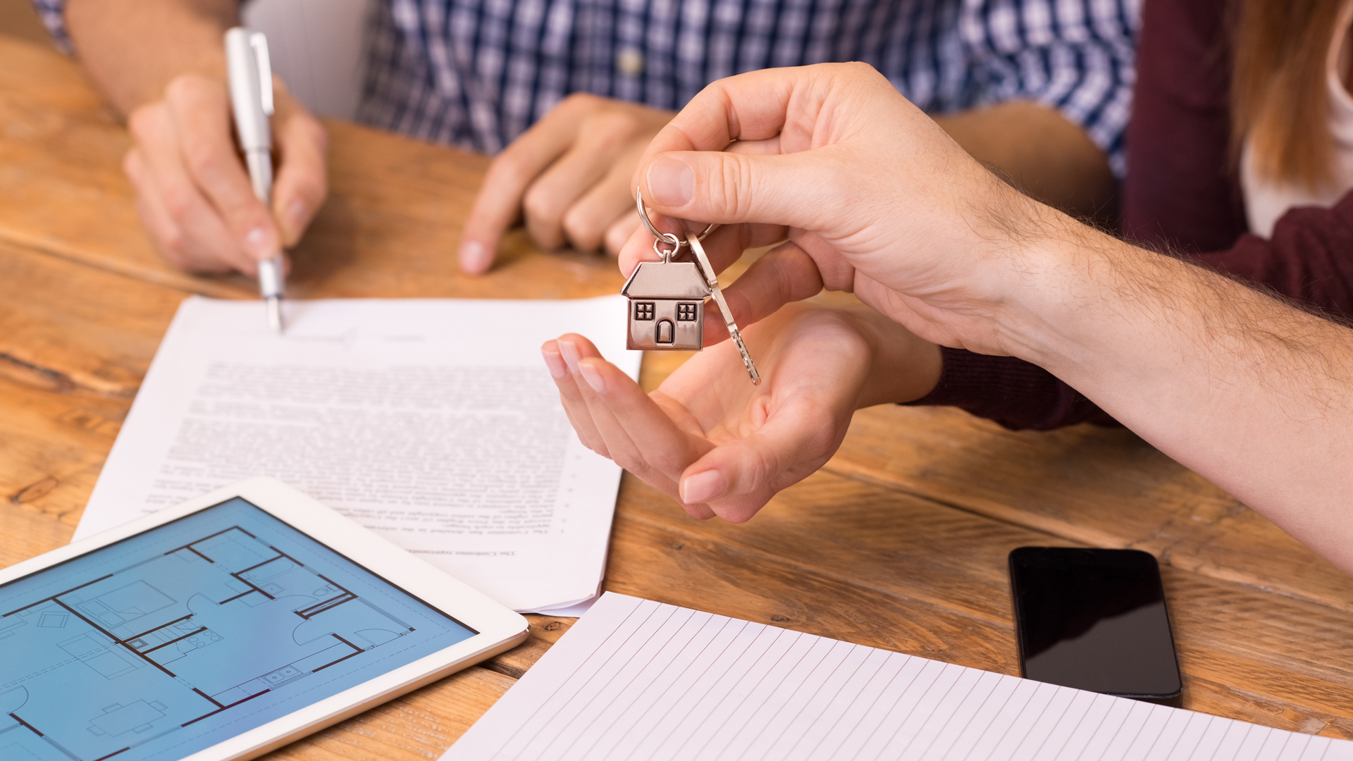 Una gran porción afirmó que le hubiera gustado tomarse más tiempo para el proceso de compra del primer hogar (Istock)