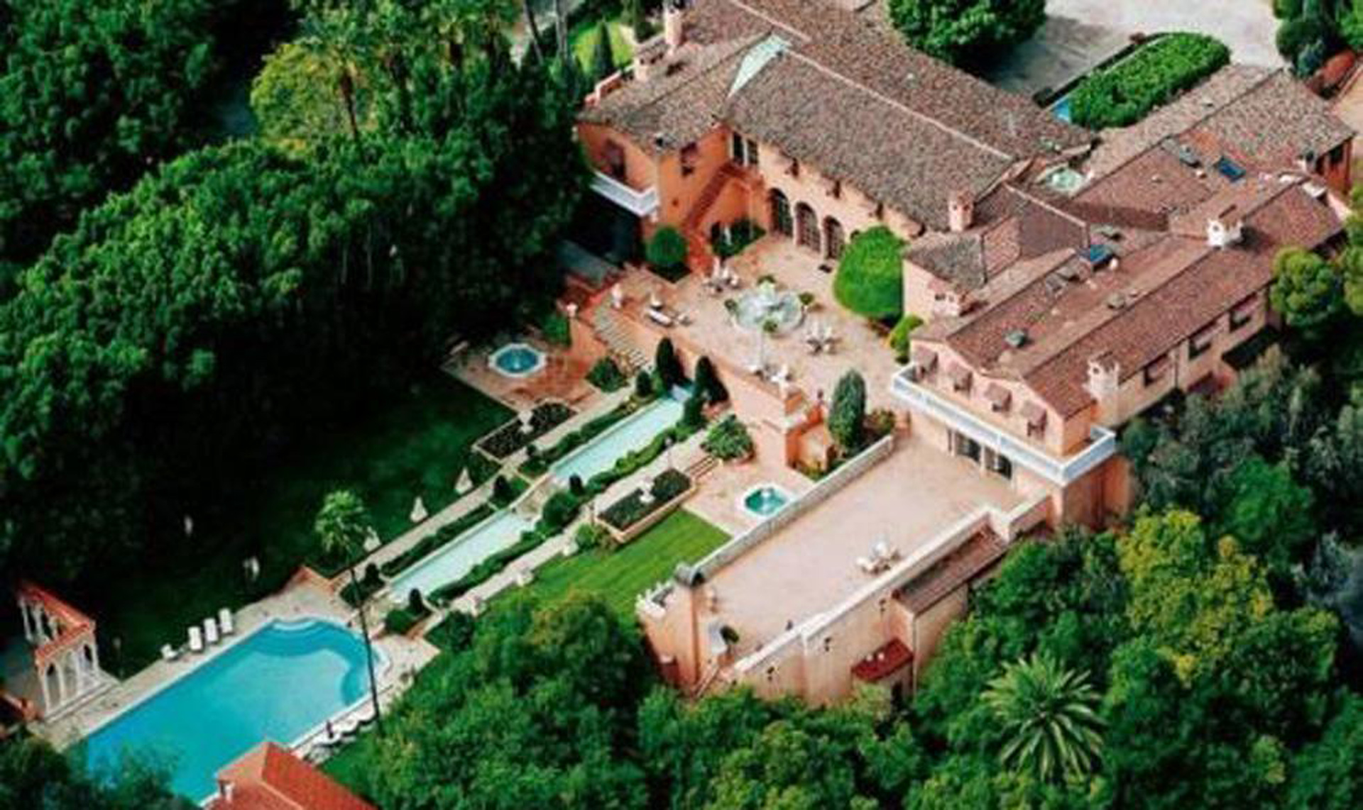 La increíble mansión de Beverly Hills