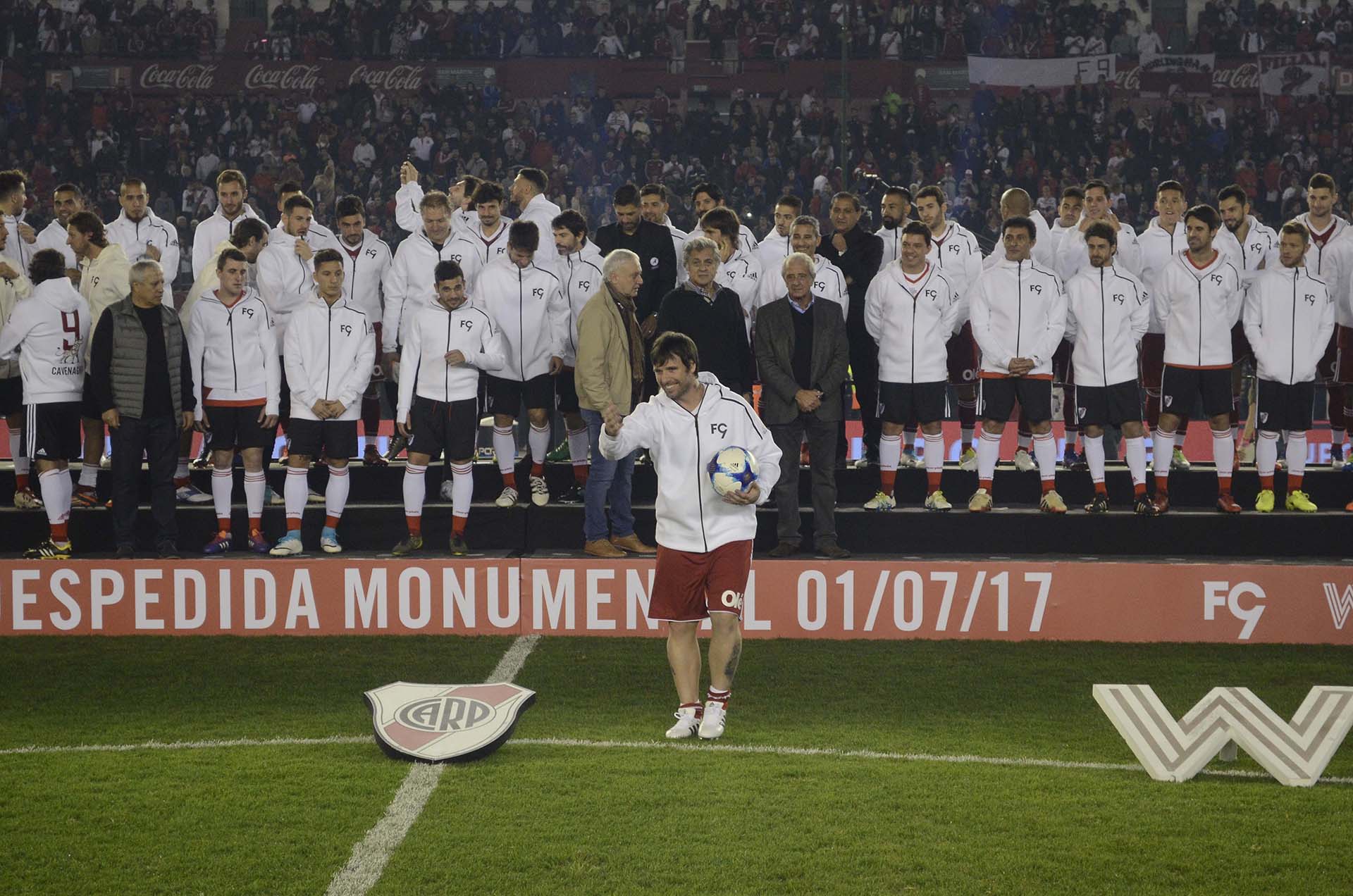 Los hinchas ovacionaron al “Cavegol”