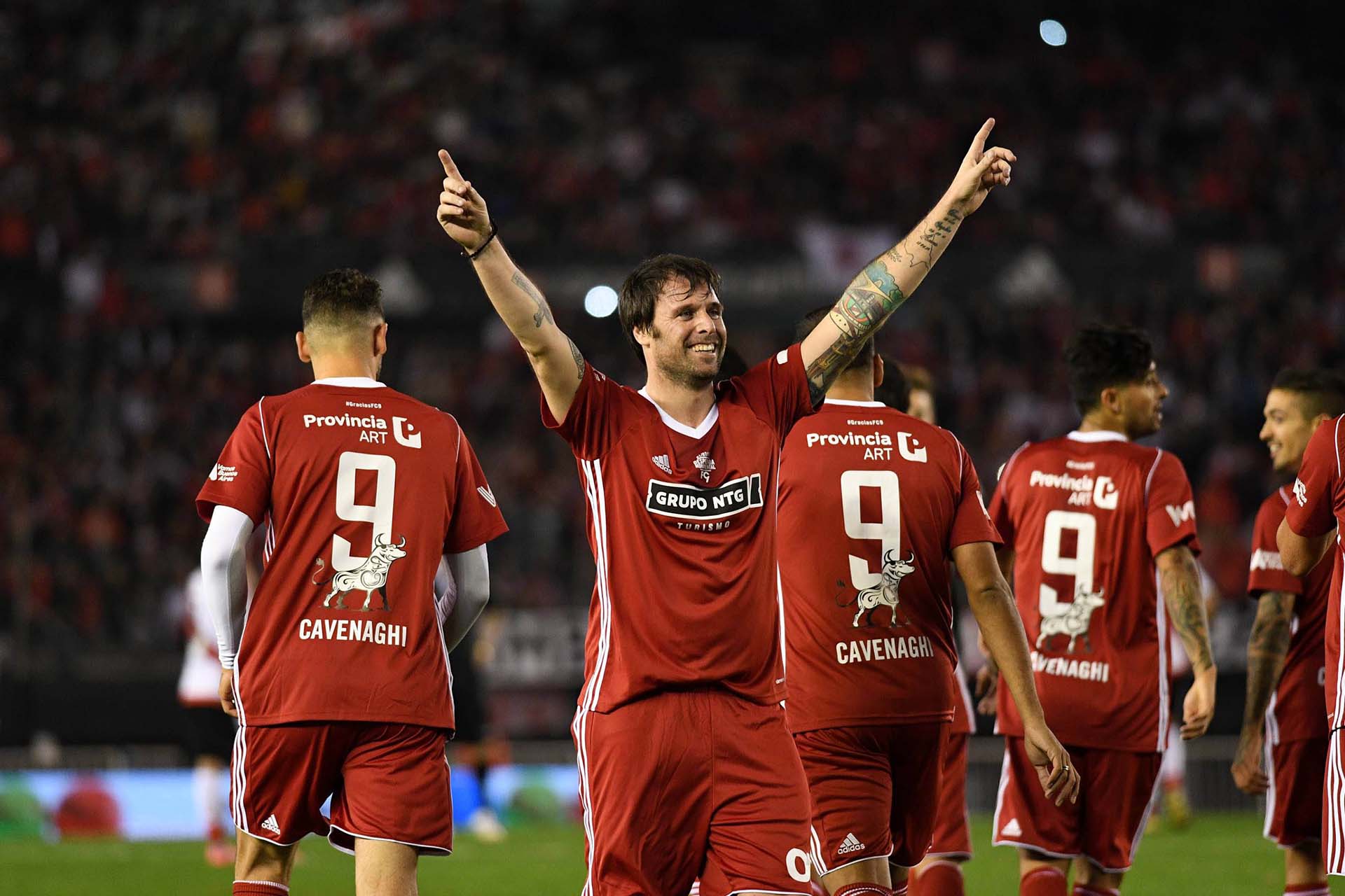 El festejo de Fernando Cavenaghi en uno de sus goles