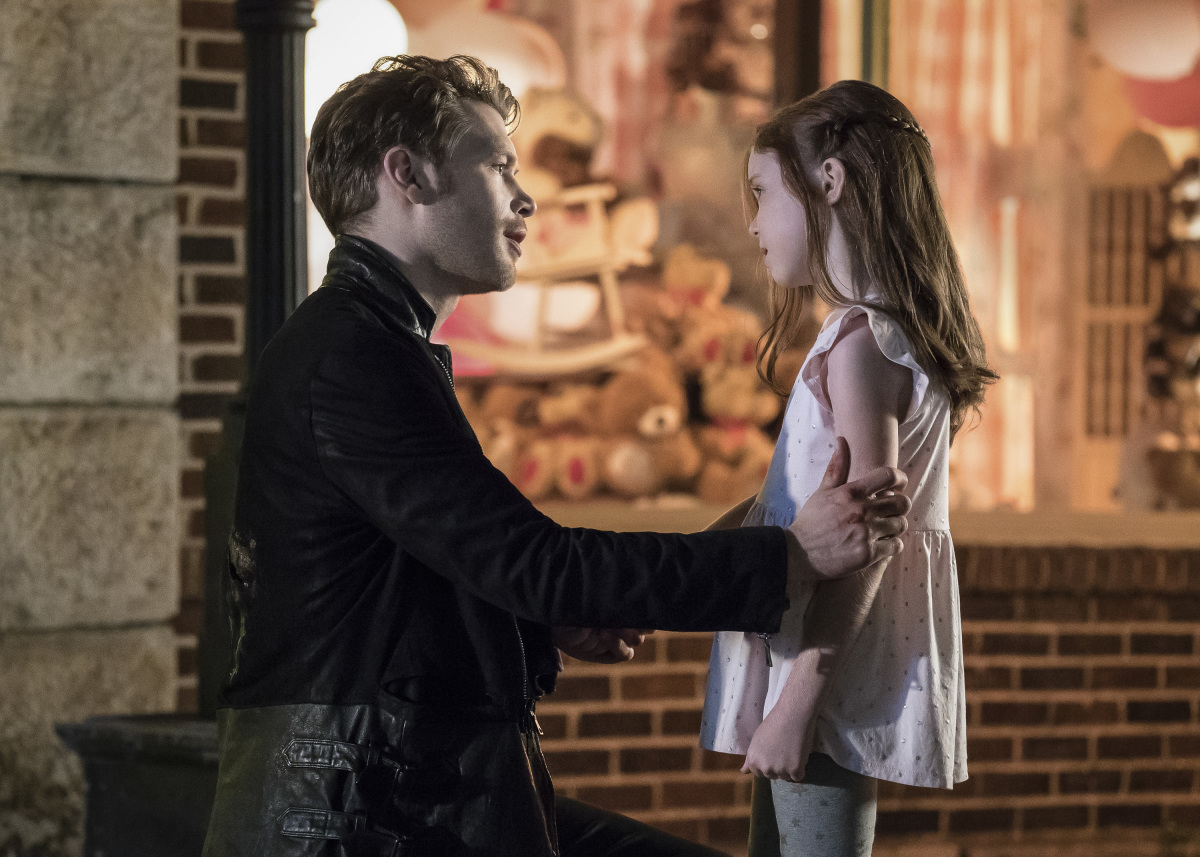 Joseph Morgan conoció a su esposa durante el rodaje de la primera temporada de la serie.