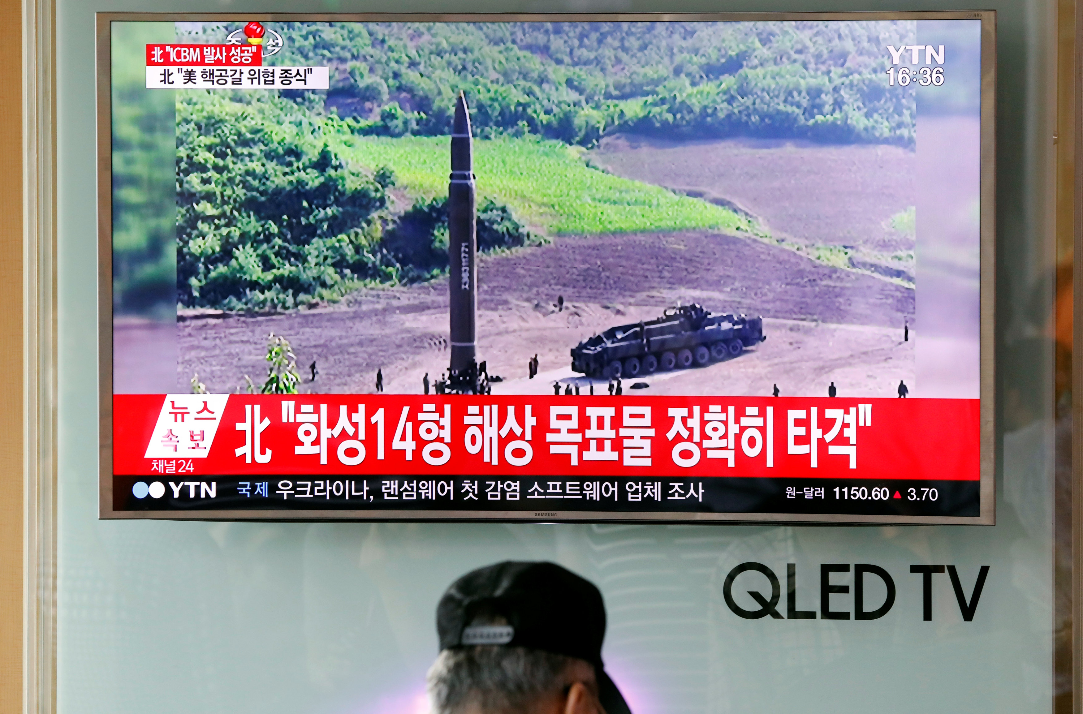 Un reporte en una cadena surcoreana sobre el lanzamiento, basado en fotos de la agencia estatal de Corea del Norte (Reuters)