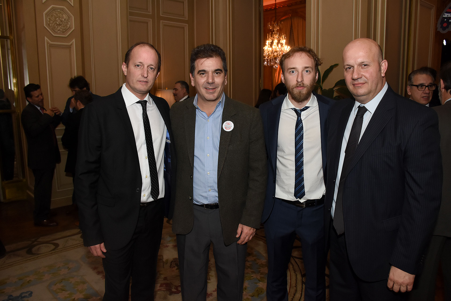 El intendente de Lomas de Zamora, Martín Insaurralde, junto al ministro de Seguridad Bonaerense, Cristian Ritondo