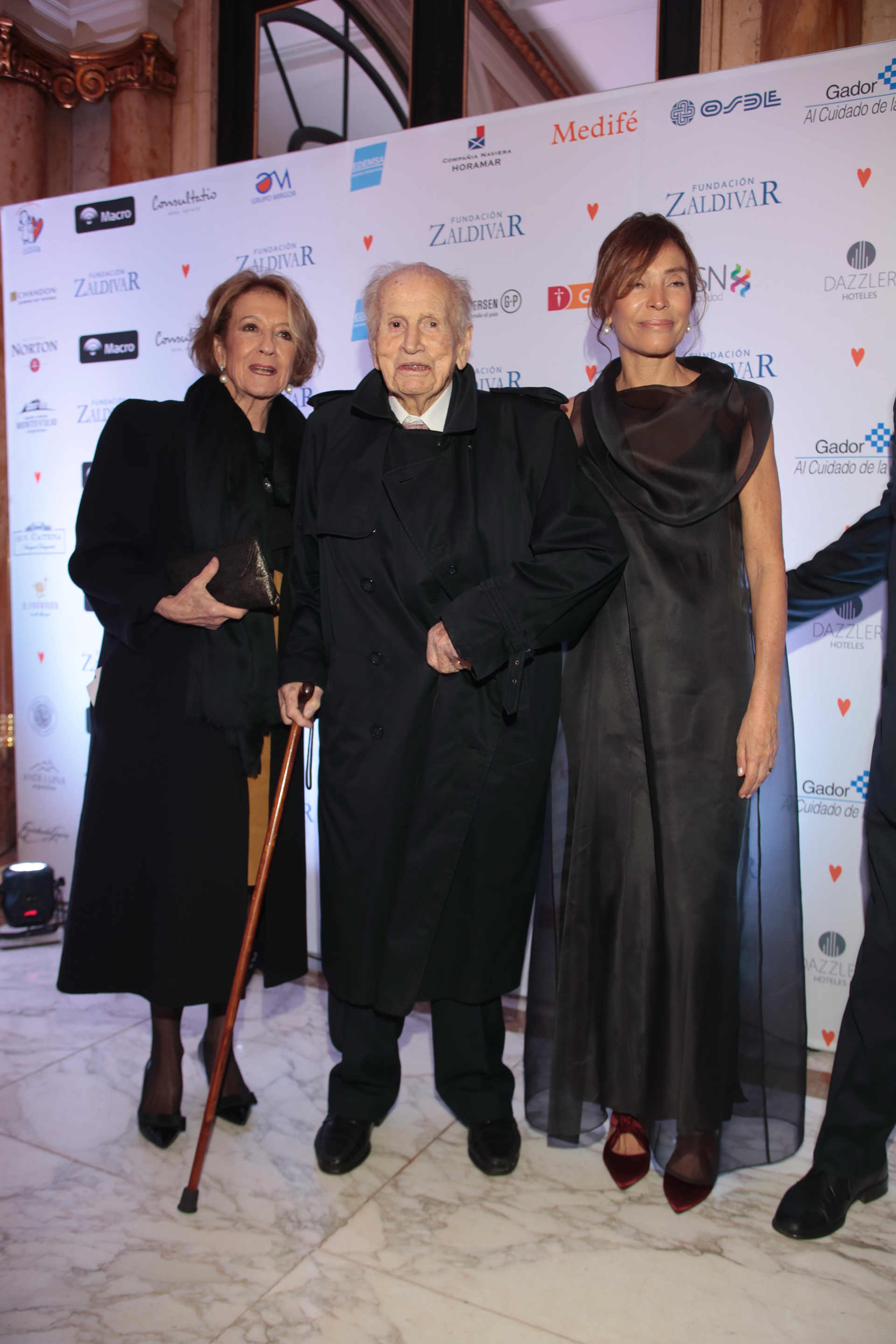 Los padres de la reina Máxima de Holanda: María del Carmen Cerruti Carricart y Jorge Zorreguieta junto a Estela Zaldivar