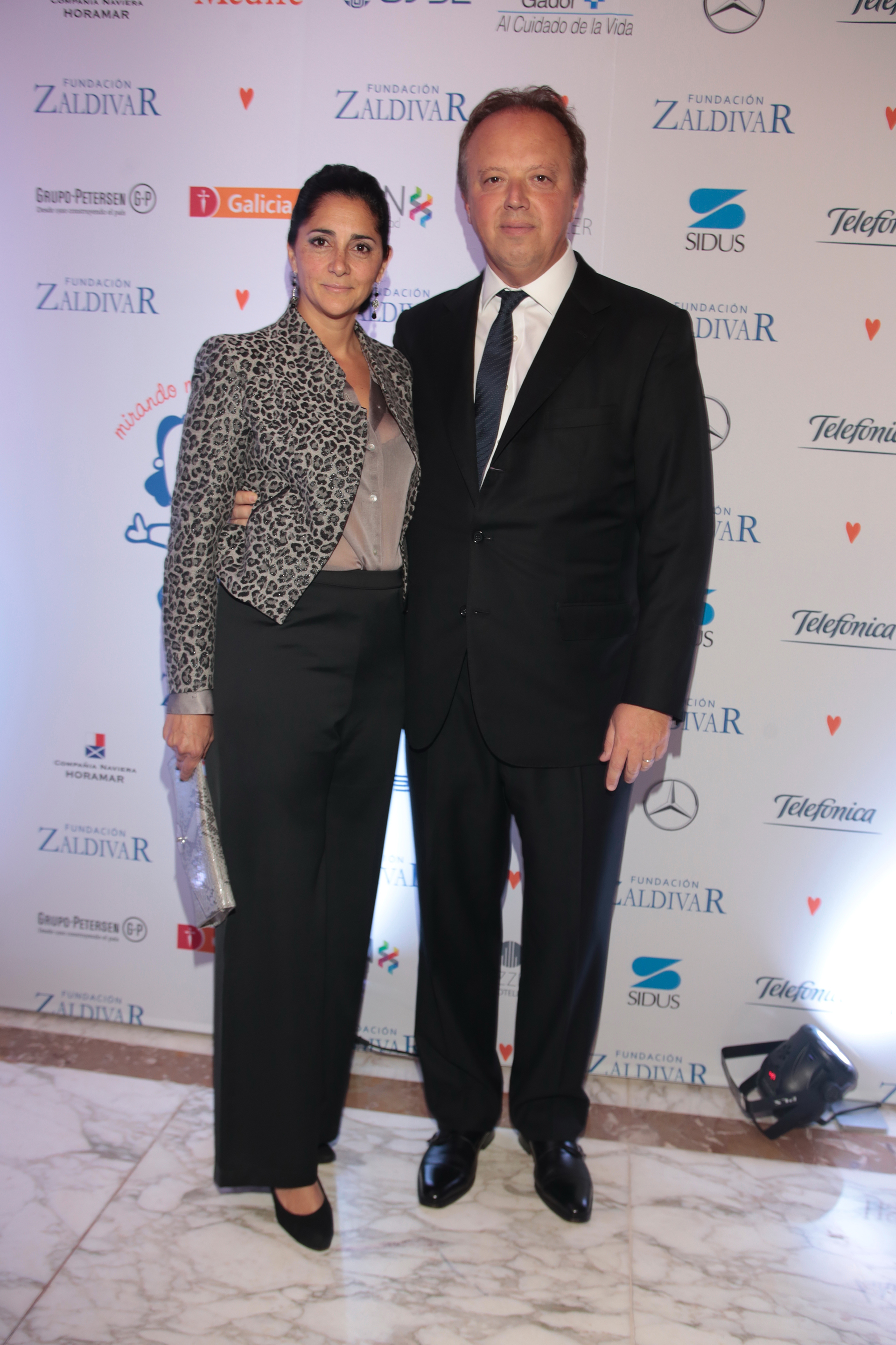 El presidente del Banco de Valores, Juan Ignacio Nápoli, y su mujer