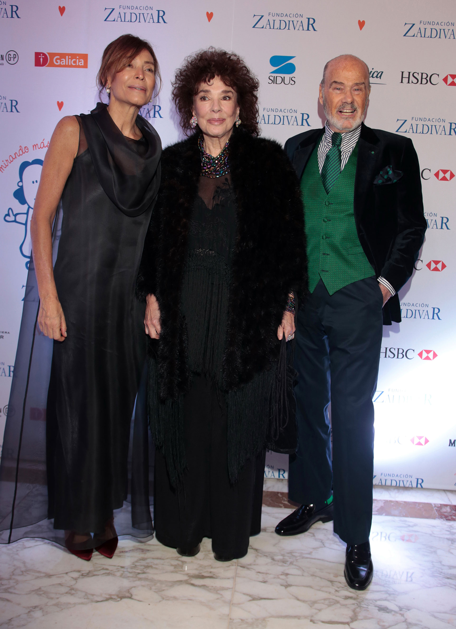 Estela Zaldivar junto a Graciela Borges y Gino Bogani