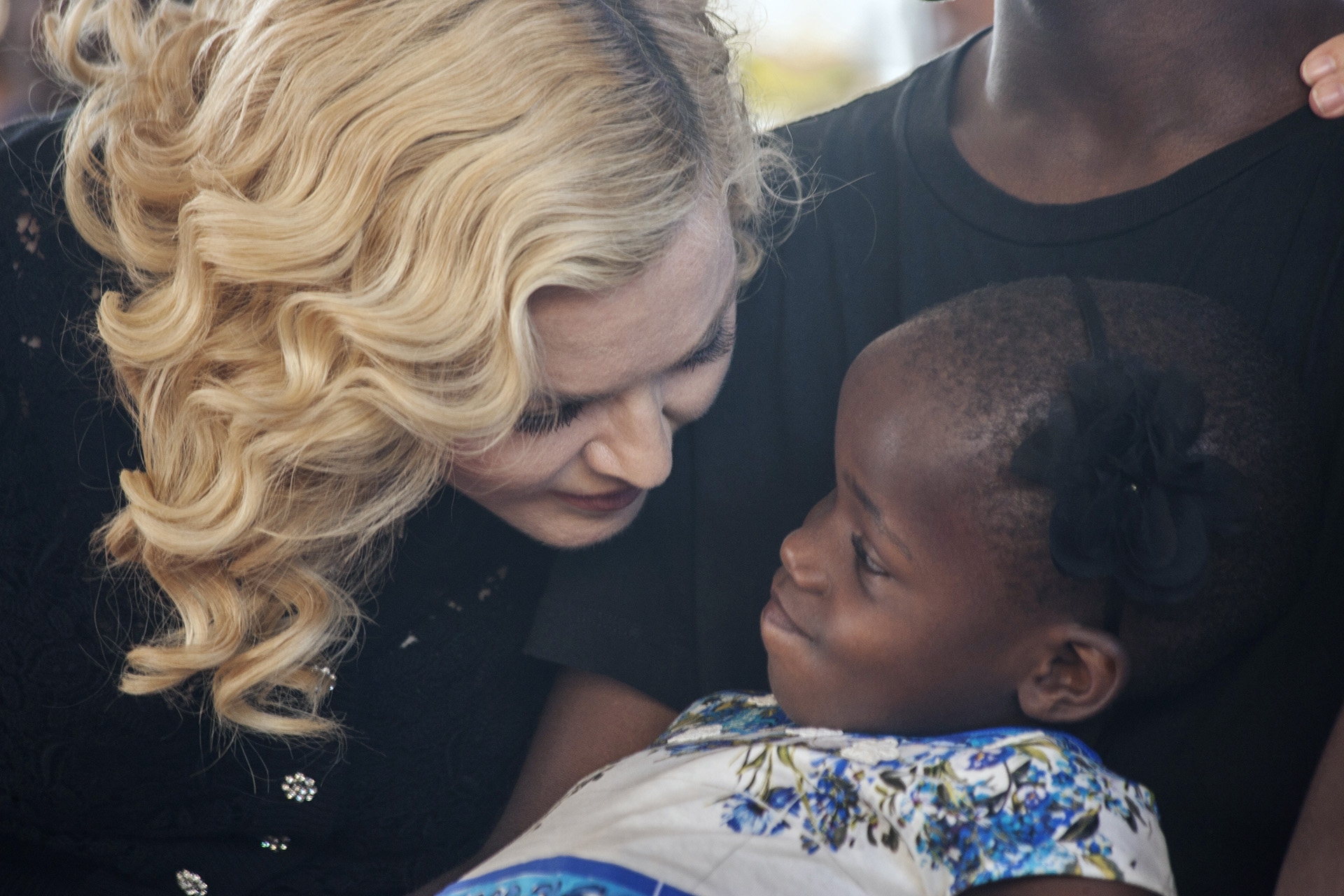 La mirada de amor de Madonna a una de sus hijas más pequeñas