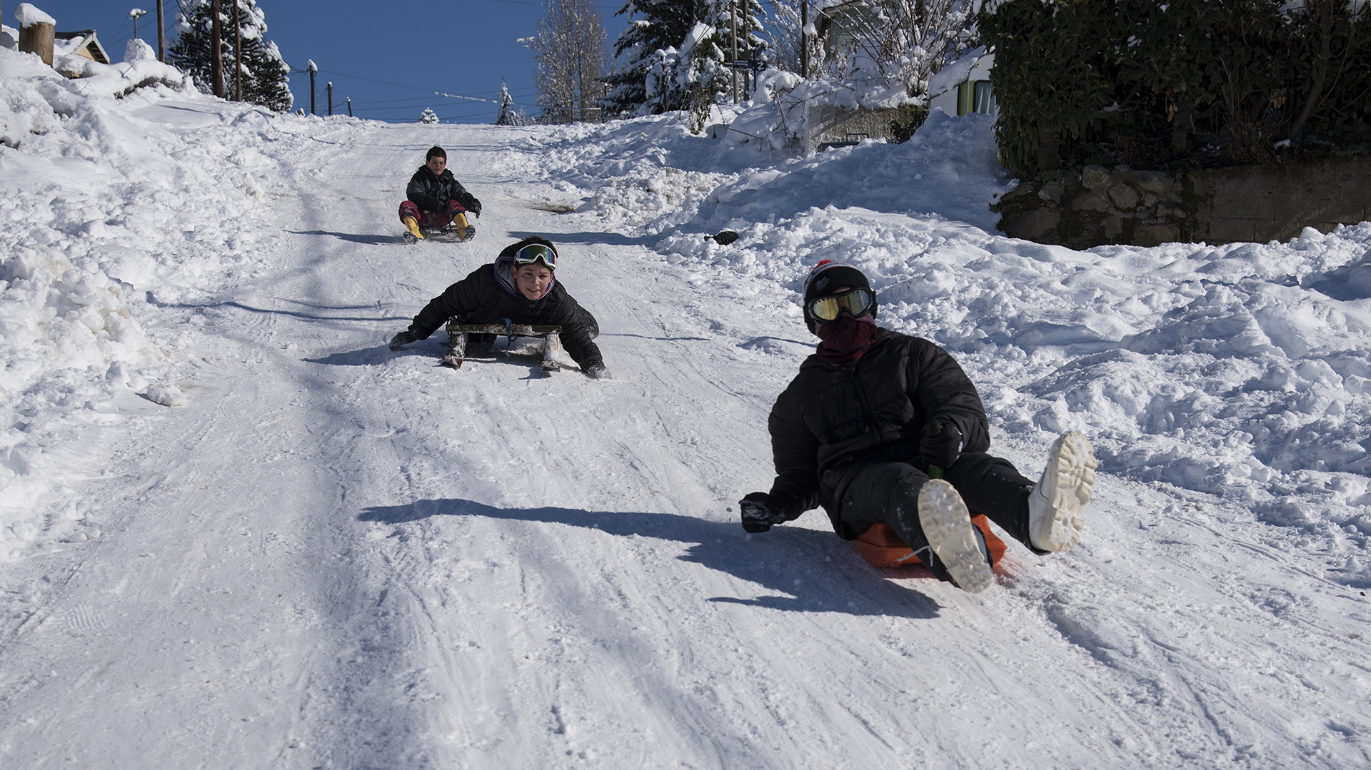 Las calles se transformaron en improvisadas pistas de ski