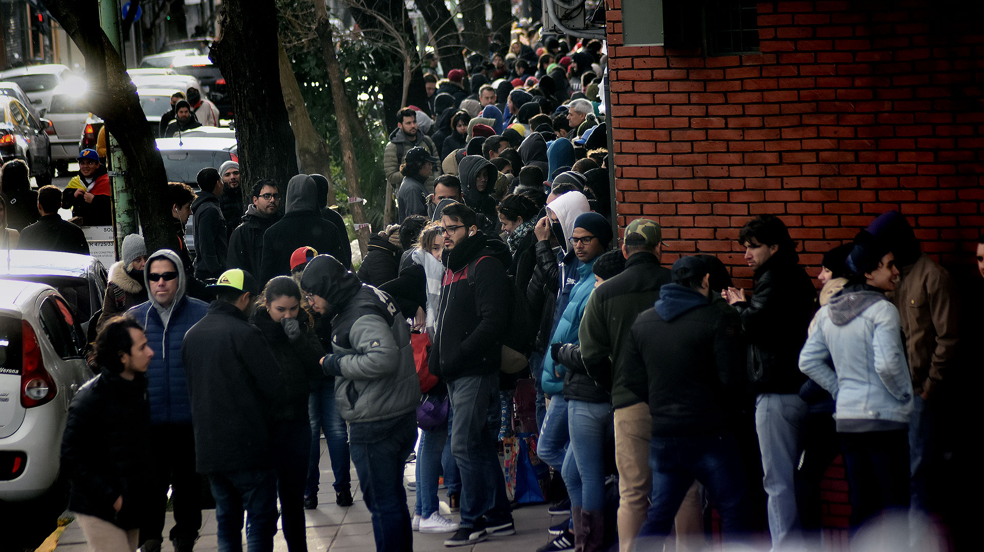 Miles de personas participaron en Buenos Aires, pese al intenso frío en la capital argentina