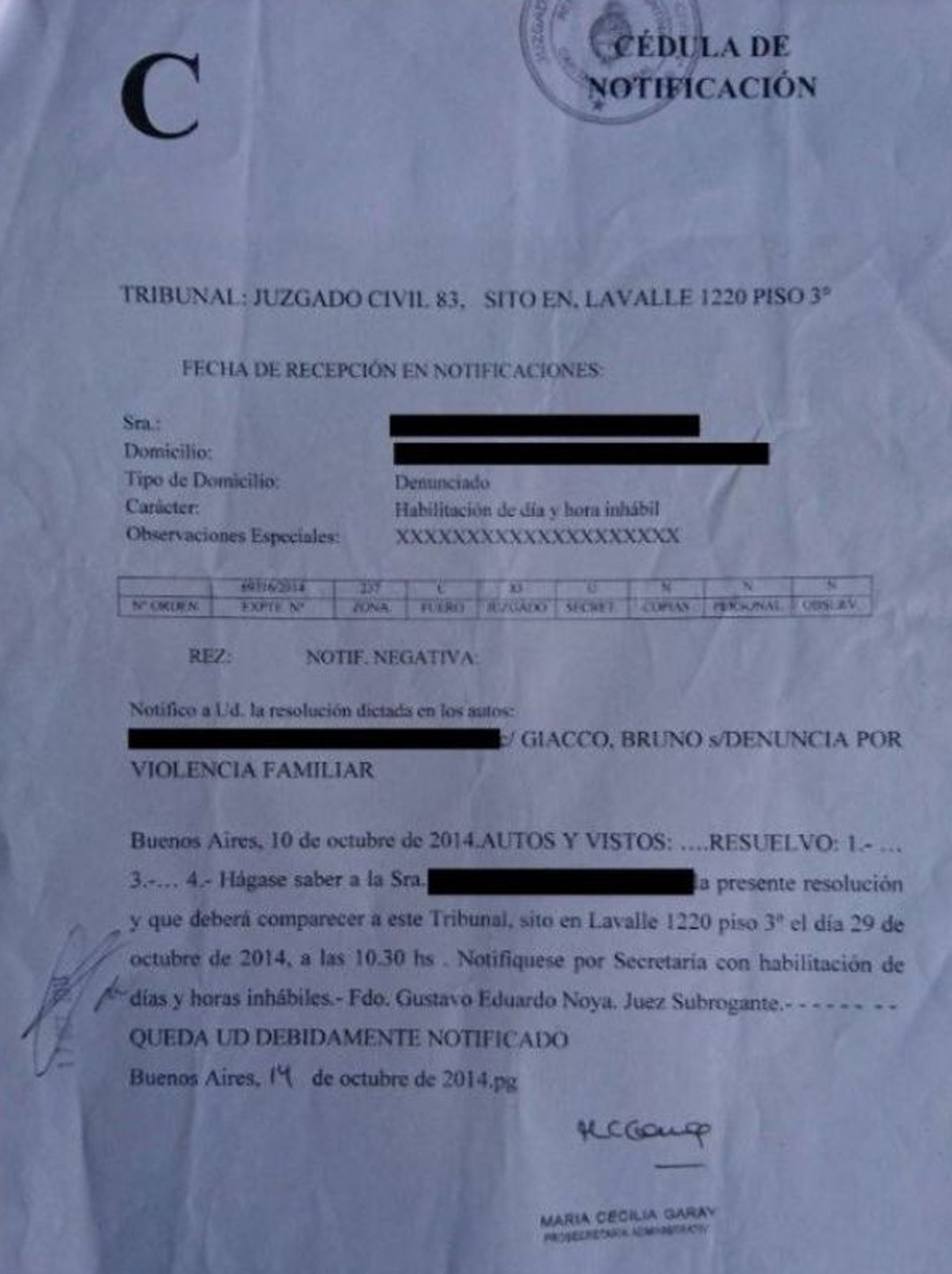 La cédula judicial que recibió el fotógrafo