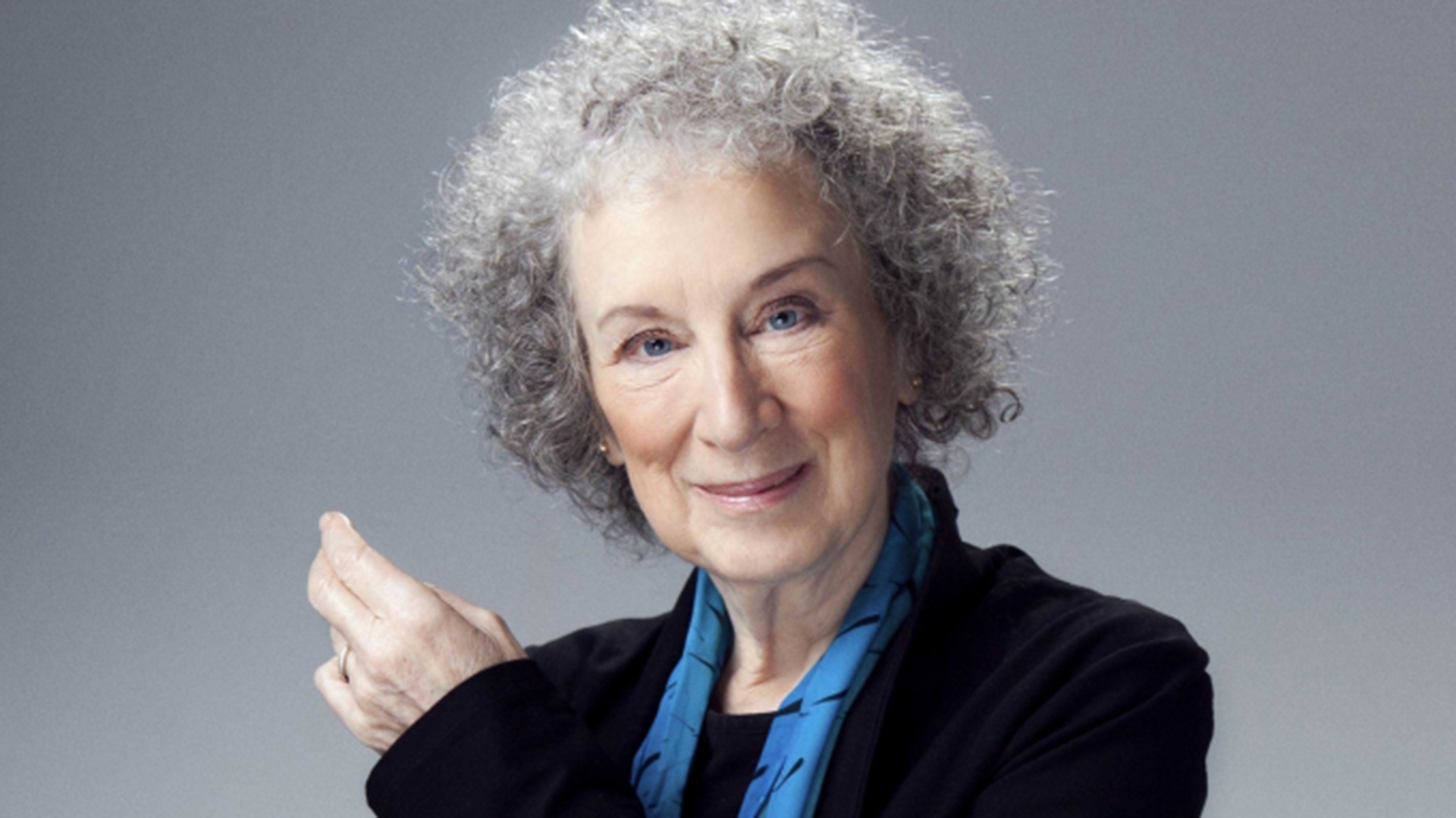 Margaret Atwood es canadiense y autora de una obra fundamental en la literatura contemporánea.