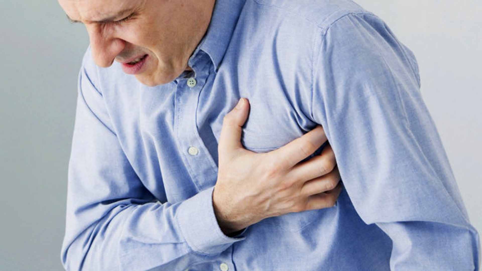 El alcohol no es recomendable durante los momentos de bajas temperaturas: además de no ser un buen rehidratante, no aumenta la temperatura corporal (iStock)