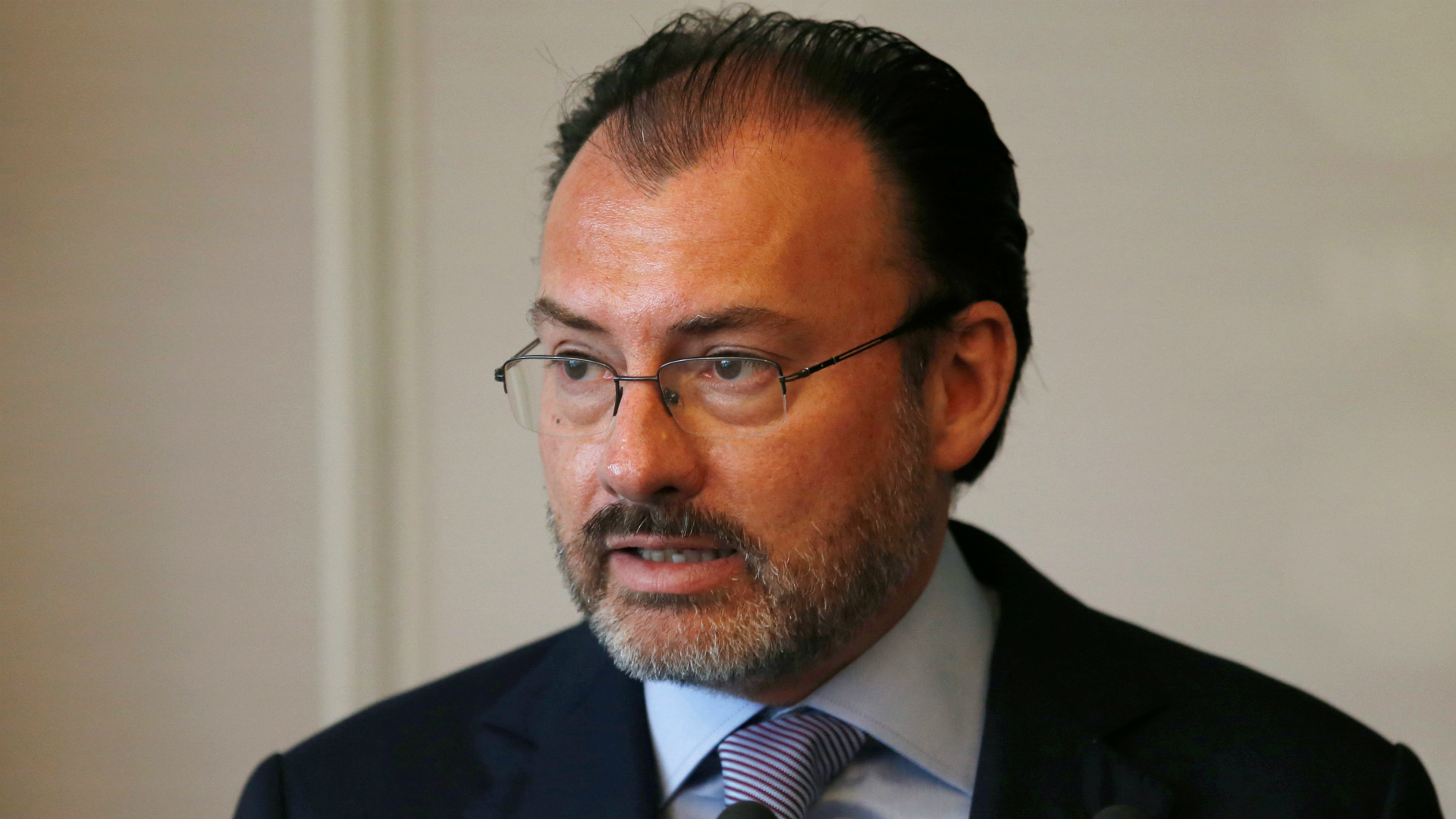Videgaray defiende a EPN y llama cobarde a Maduro Videgaray defiende a EPN y llama cobarde a Maduro
