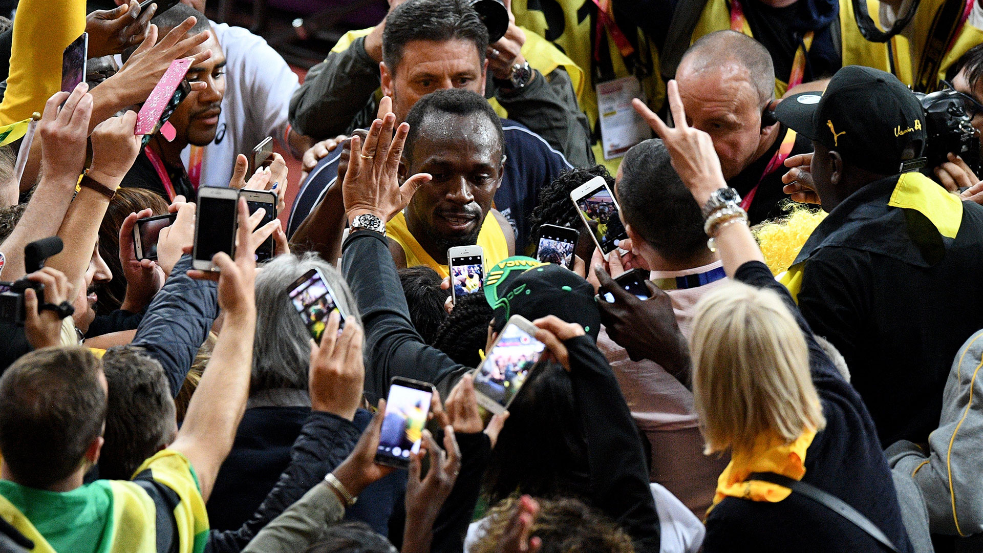 Todos los fanáticos buscan una foto de Bolt en su última vez