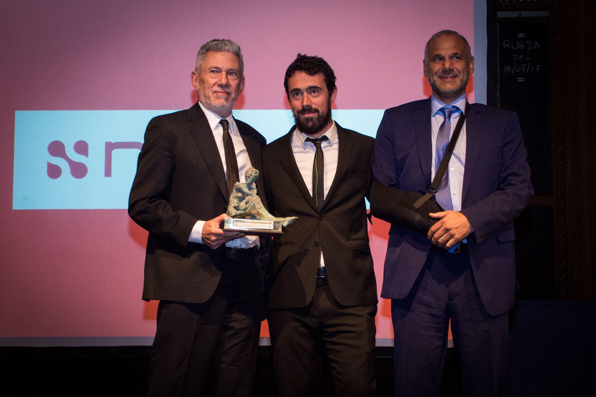 En la categoría Mejor Empresa Retail, Newsan resultó ganadora. Recibió su chairman & founder, Rubén Cherñajovsky, acompañado por el CEO, Luis Galli; de manos de Claudio Celano Gómez, subeditor de la revista Fortuna