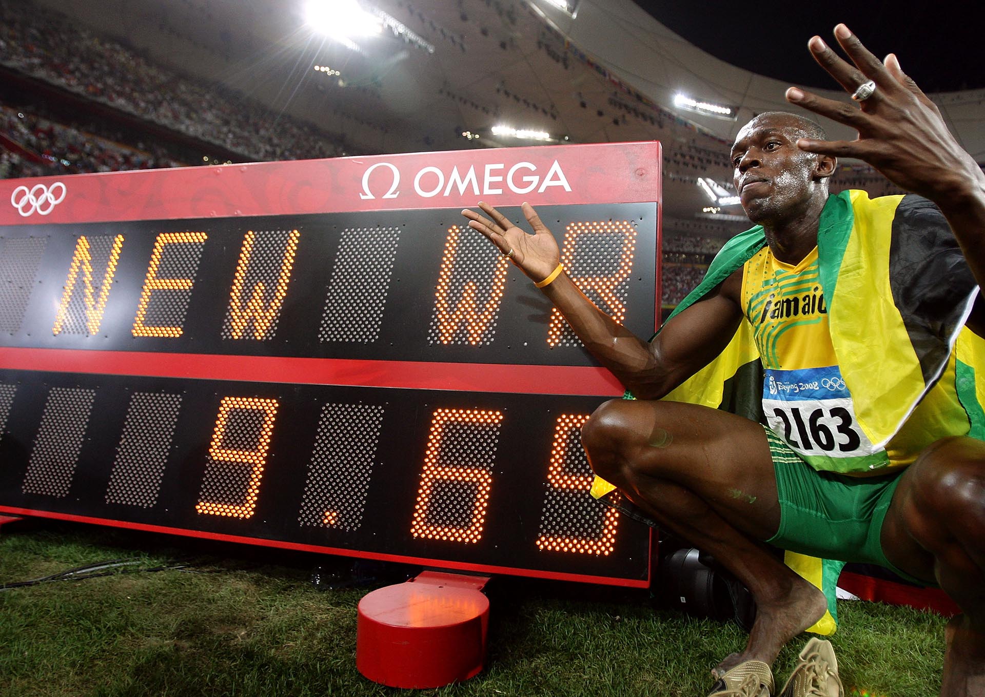 Bolt ganó la medalla de oro de los 100 metros y estableción un nuevo récord mundial de 9,69 segundos (Getty Images)