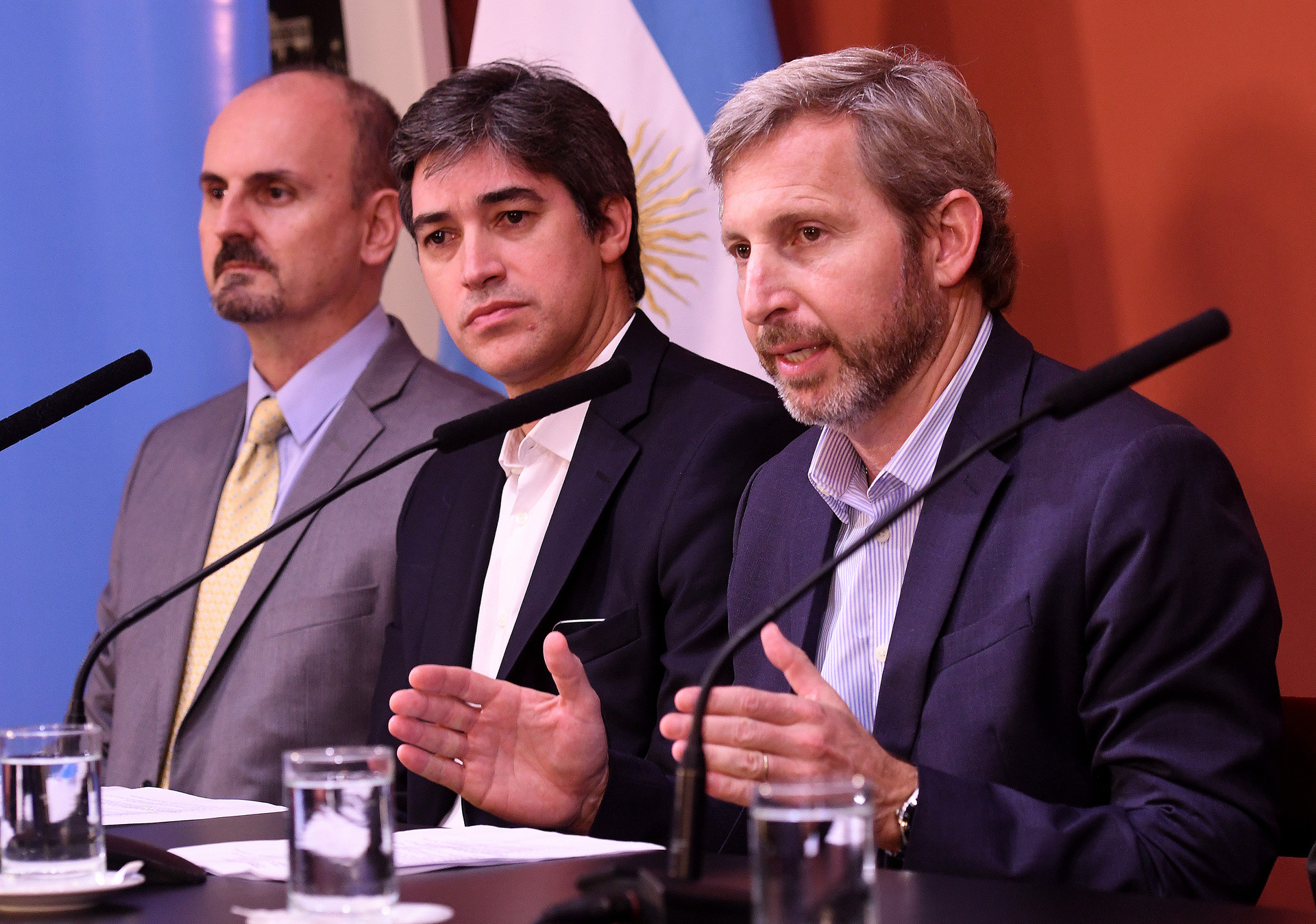 El ministro del Interior, Rogelio Frigerio, brindó una conferencia de prensa en donde especificó detalles del operativo de cara a las elecciones Primarias Abiertas Simultáneas y Obligatorias del próximo domingo