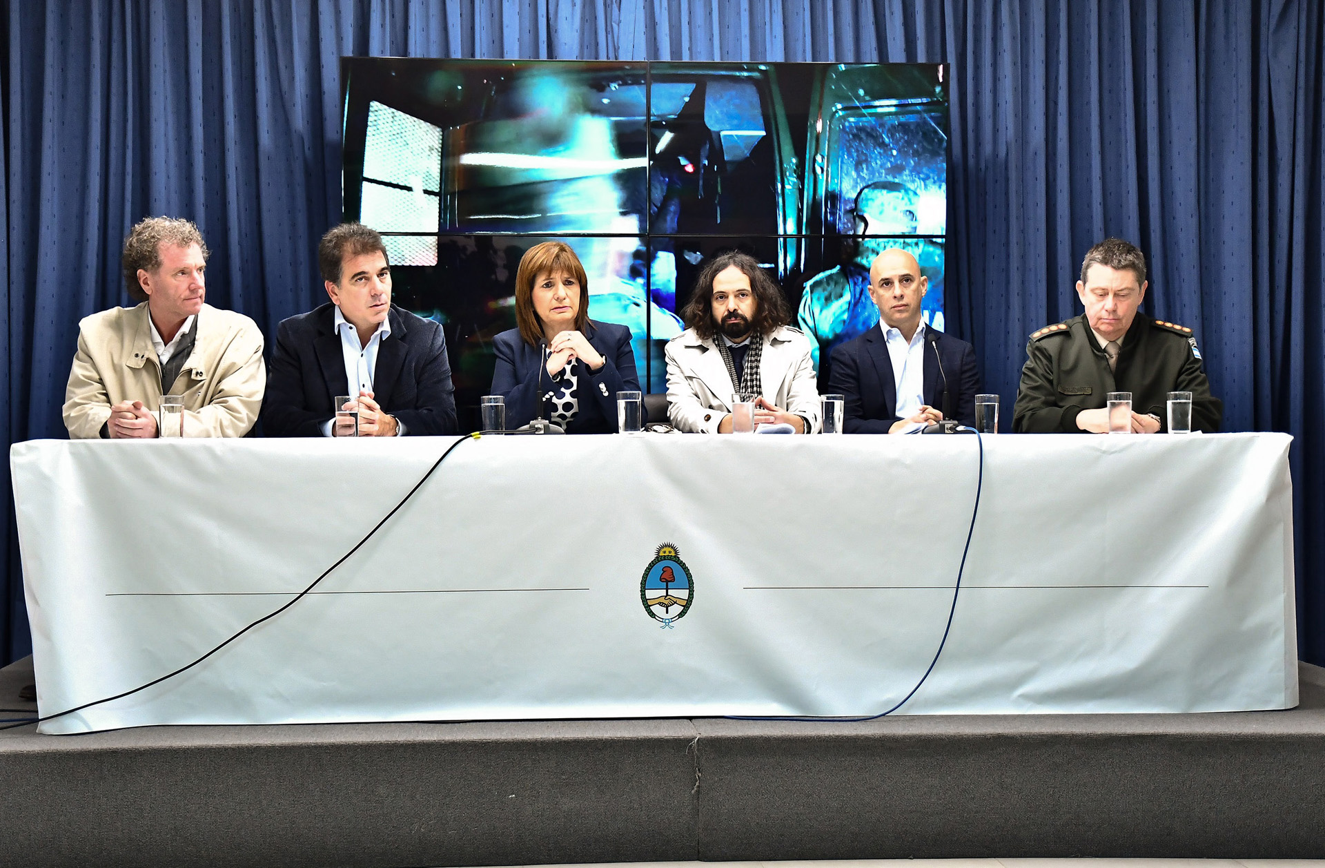Patricia Bullrich aseguró que los operativos contra las “mafias” en La Salada fueron “históricos”