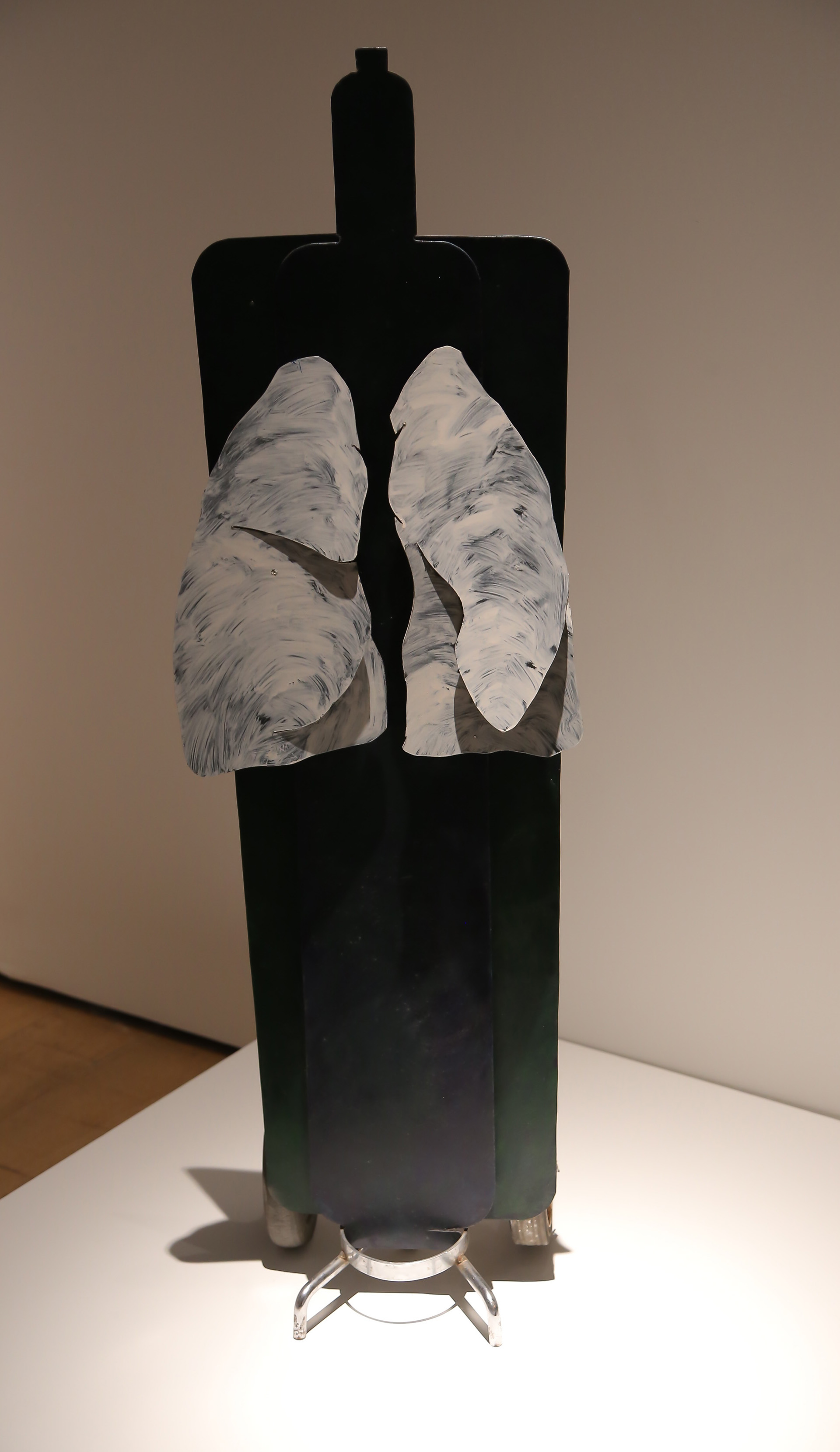 La obra de Carlos Vera, “Manos arriba”