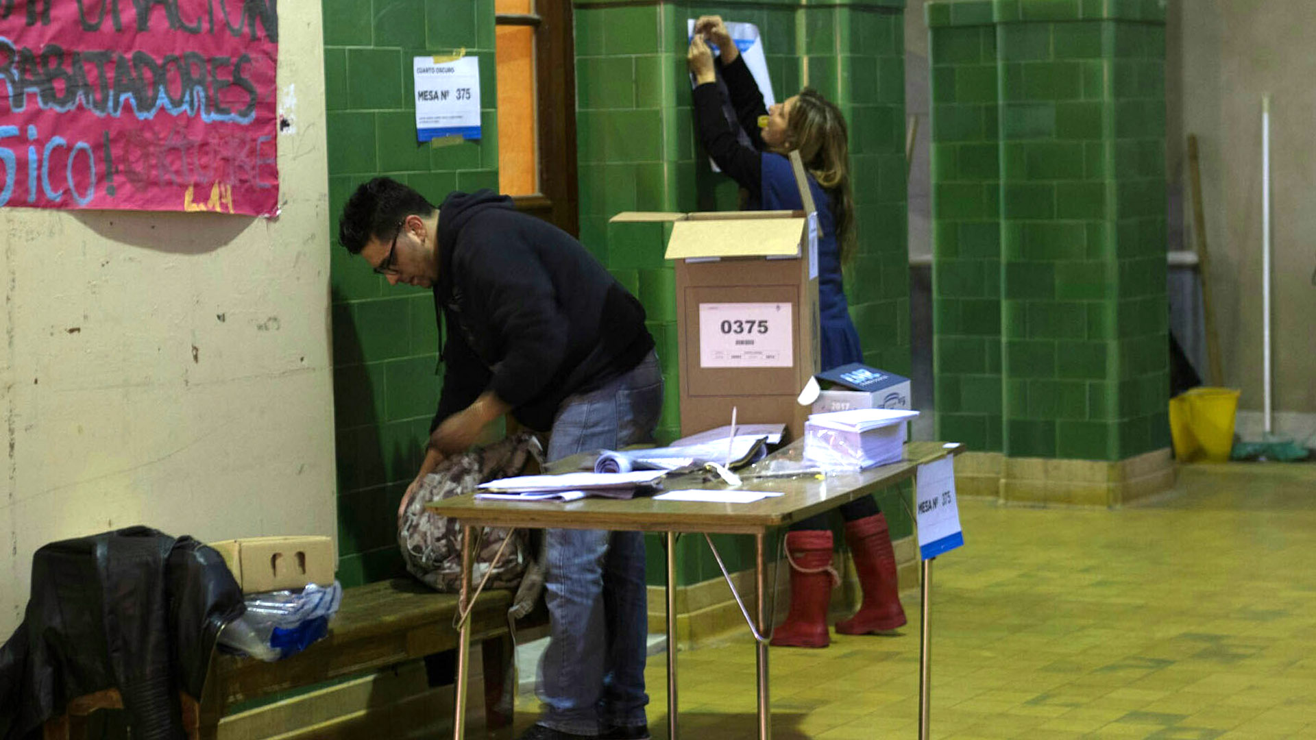 La mayoría de las mesas abrieron con normalidad a las 8 de la mañana