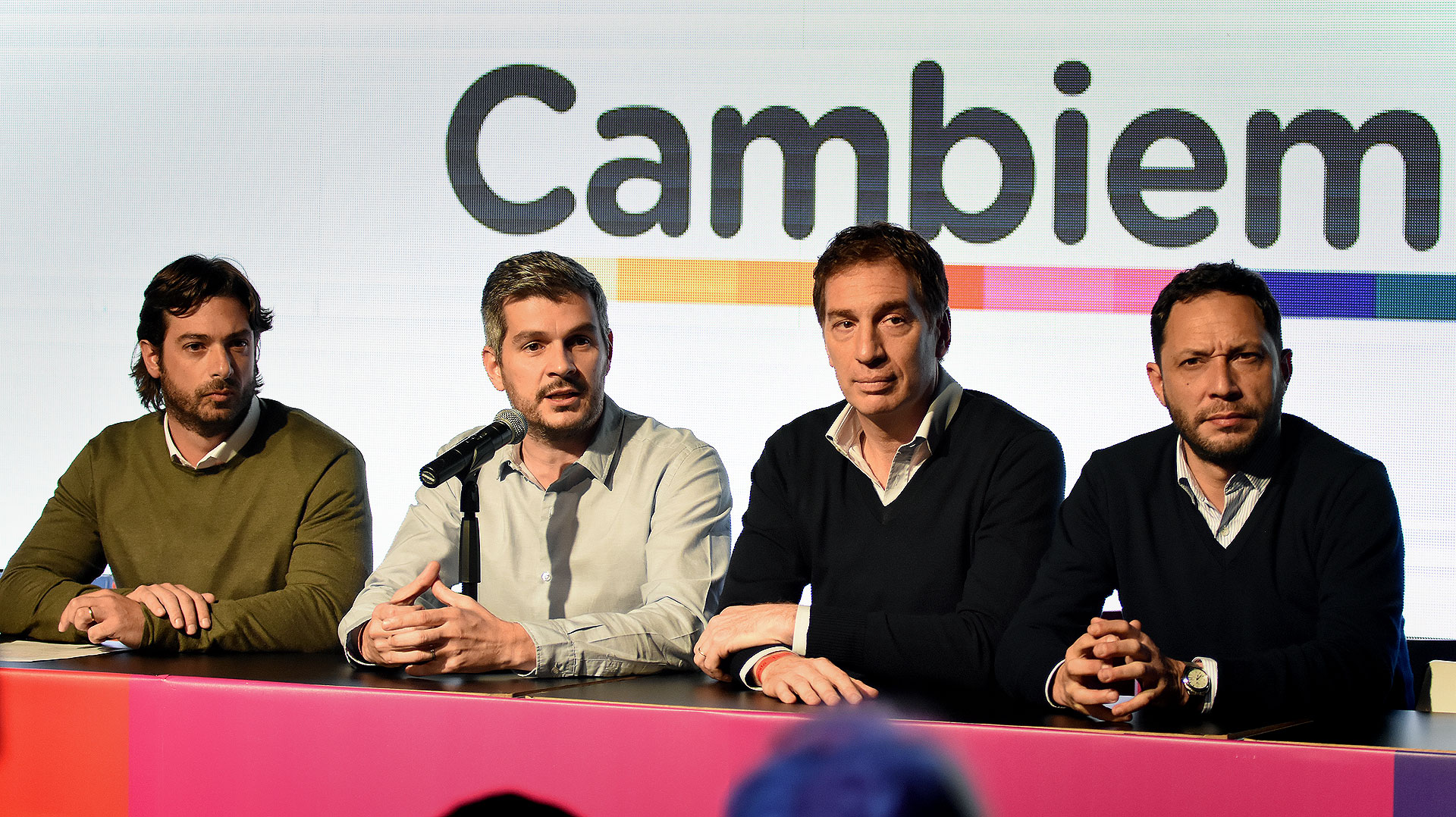 Conferencia de prensa desde el centro de campaña de Cambiemos