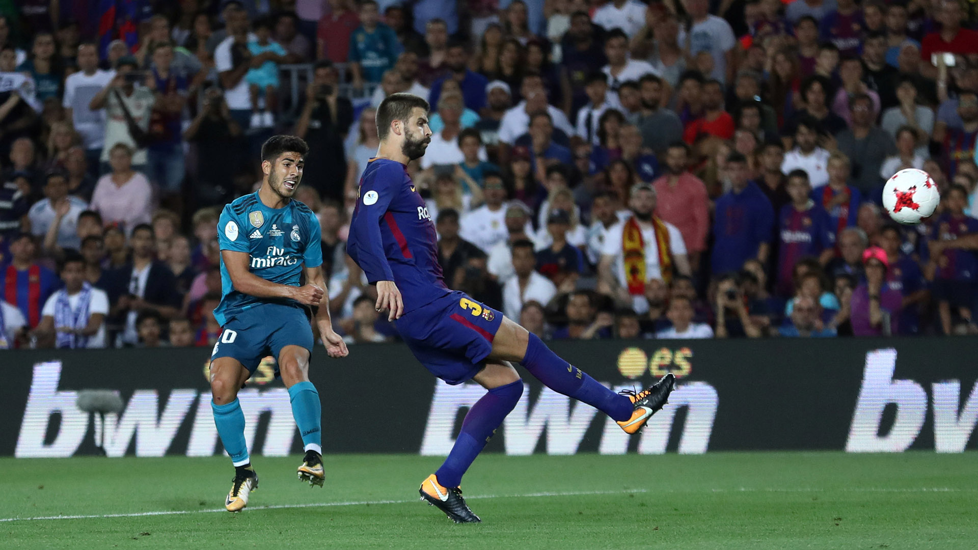 Asensio de zurda, ante la sombra de Piqué, sentenció el 3 a 1
