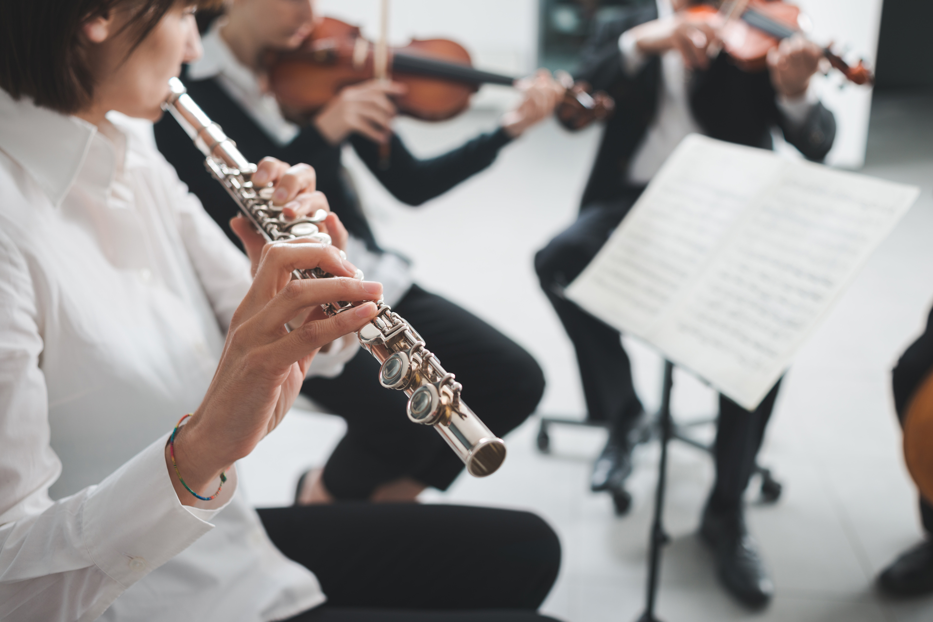 Artistas, emprendedores, empresarios, profesionales y estudiantes son algunos de los sectores destacados para probar suerte en el exterior (iStock)
