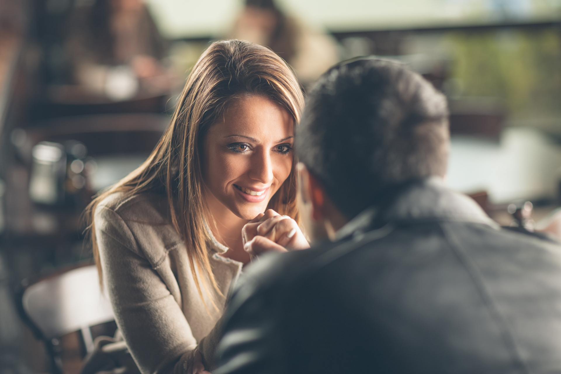 Las personas con estilos de apego seguros tienden a ser las mejores parejas románticas y en general están más satisfechas con sus relaciones en general