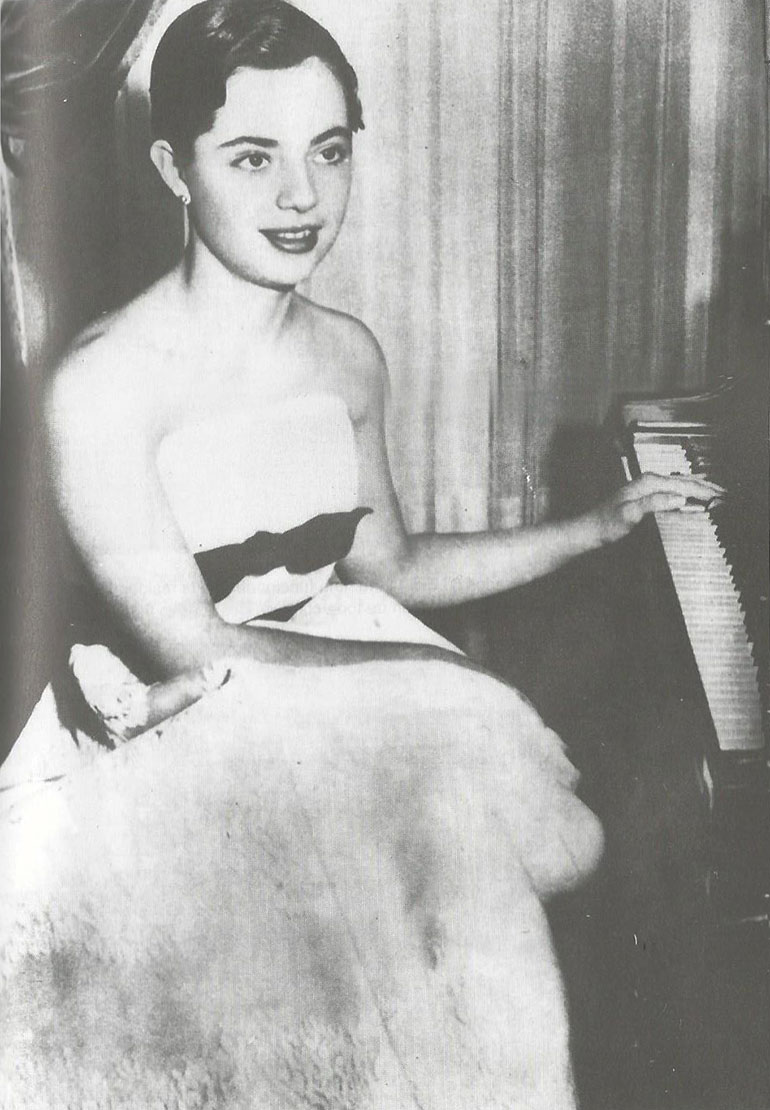 Nelly Rivas, a los 15 años