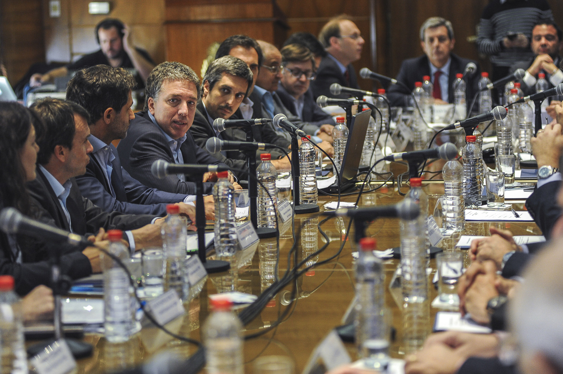 El ministro de Hacienda, Nicolás Dujovne, y sus pares provinciales llegaron hoy a un acuerdo para enviar al Congreso de la Nación un nuevo proyecto de Ley de Responsabilidad Fiscal