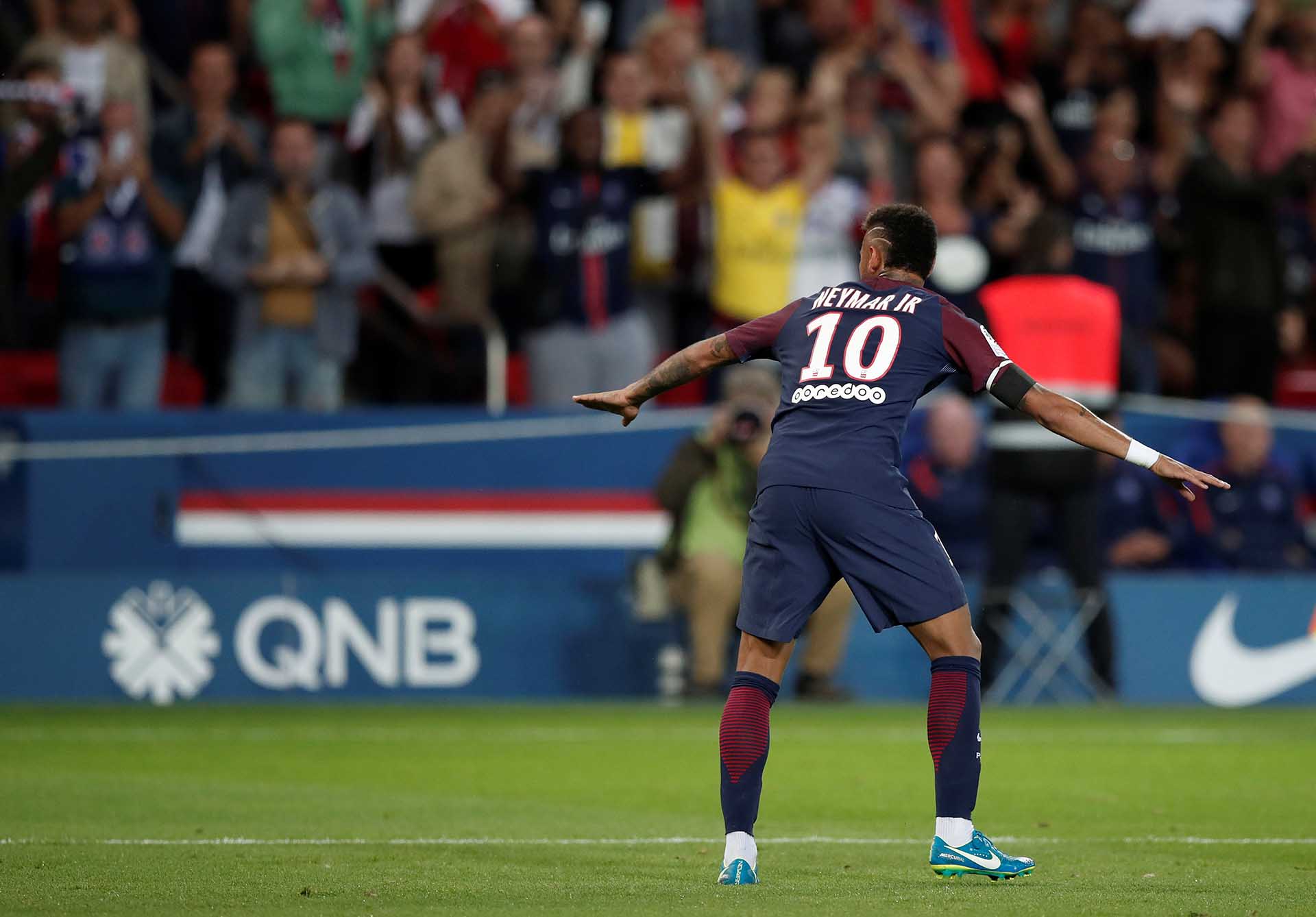Neymar baila en París