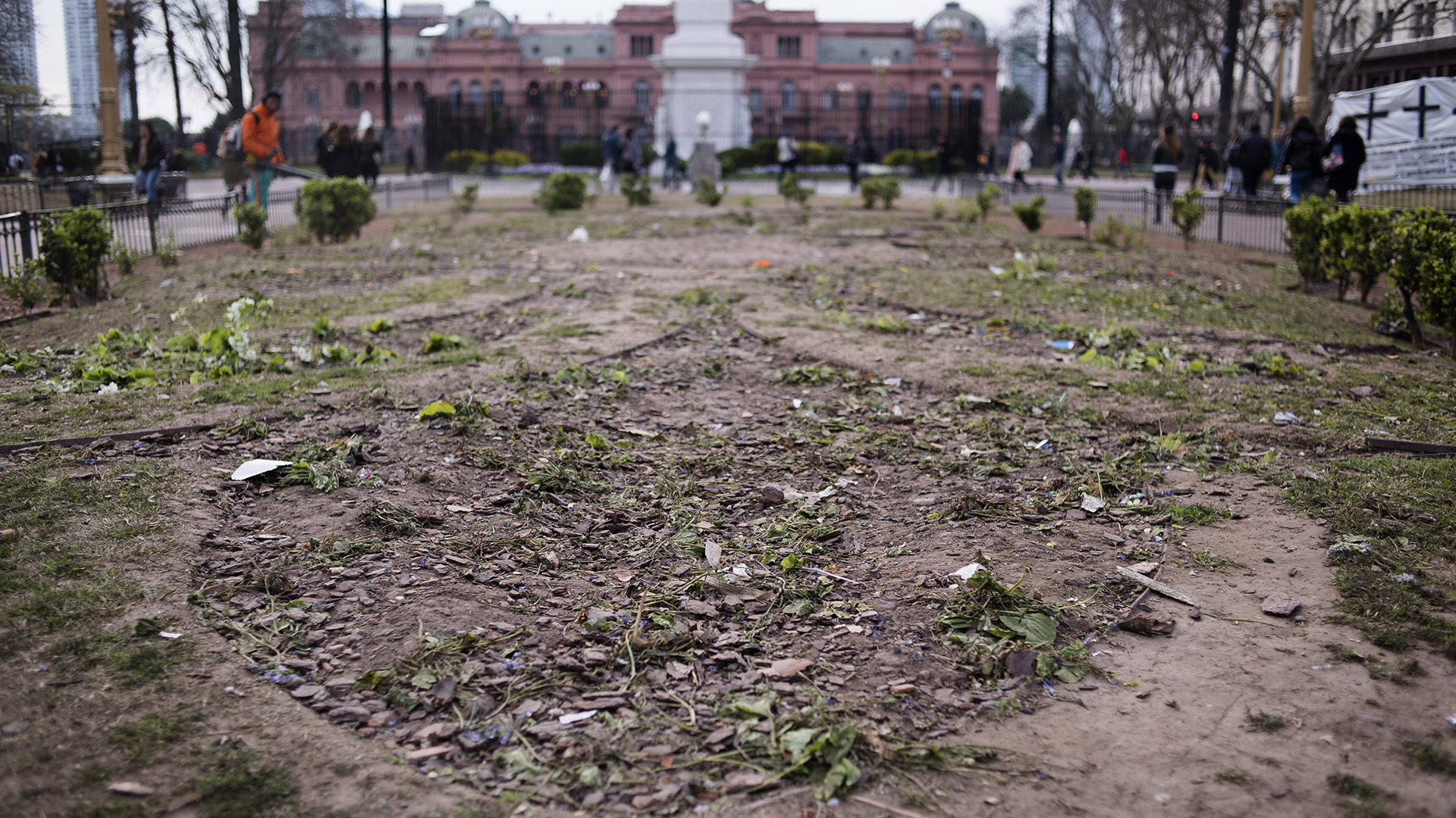 El mismo jardín, luego de la movilización (Adrián Escandar)