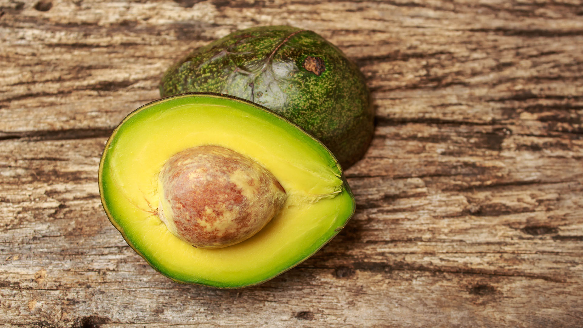 La palta, uno de los alimentos ricos en grasas no saturadas que prolongan la sensación de saciedad (iStock)