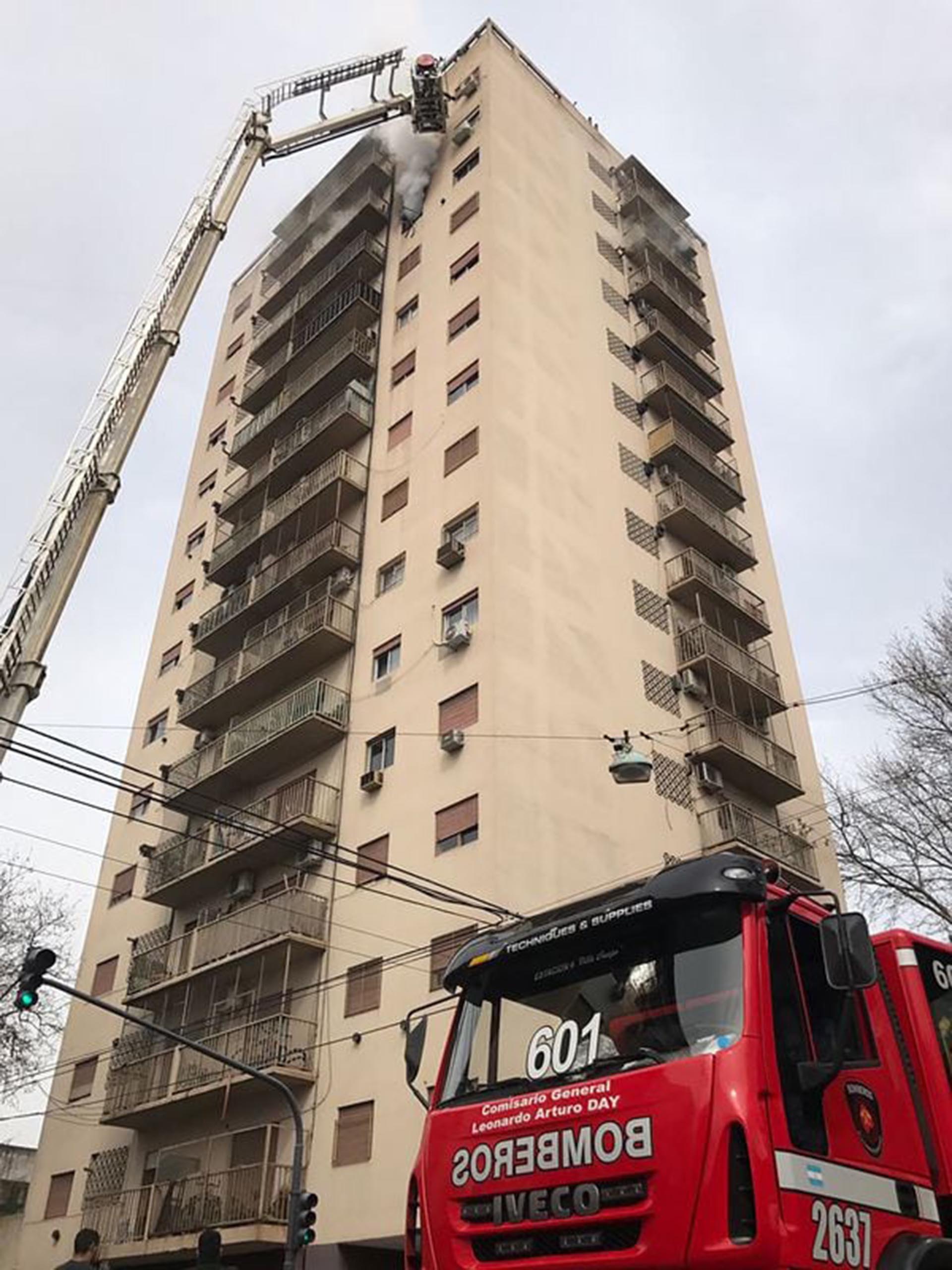 Incendio en un edificio en Palermo