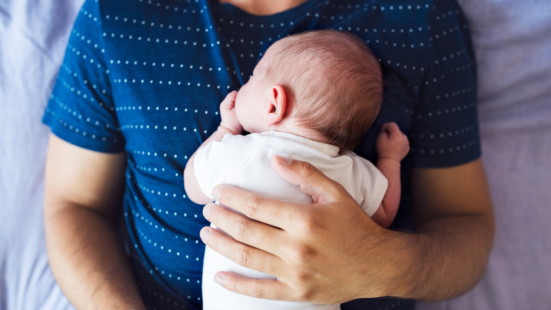 Se trata de bebés entre 0 y 3 años cuya situación de tenencia es incierta por lo que, durante un período determinado, se les asigna a una familia de acogimiento del programa (iStock)