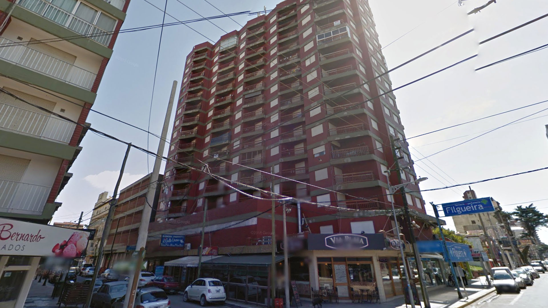 El edificio donde murió la pareja