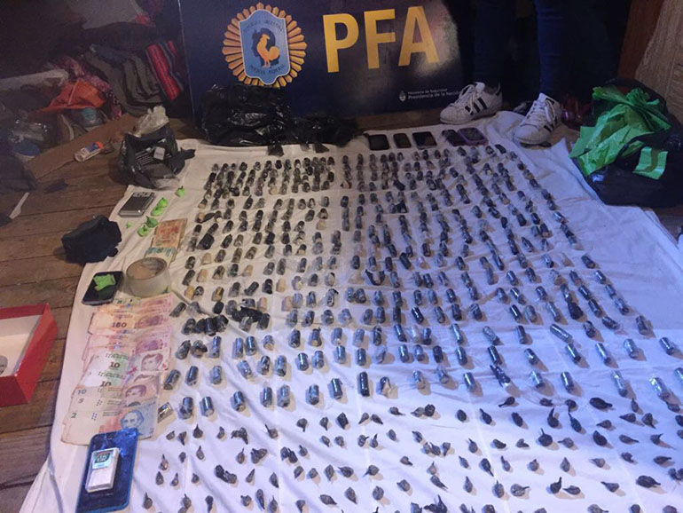 Pasta base y tizas de cocaína incautadas el viernes pasado en Constitución