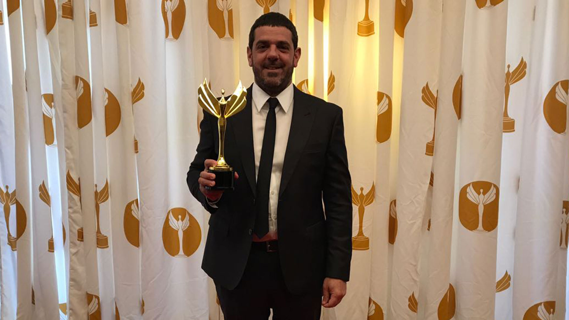 El consultor político argentino Gonzalo Arias fue destacado en una prestigiosa premiación en EEUU